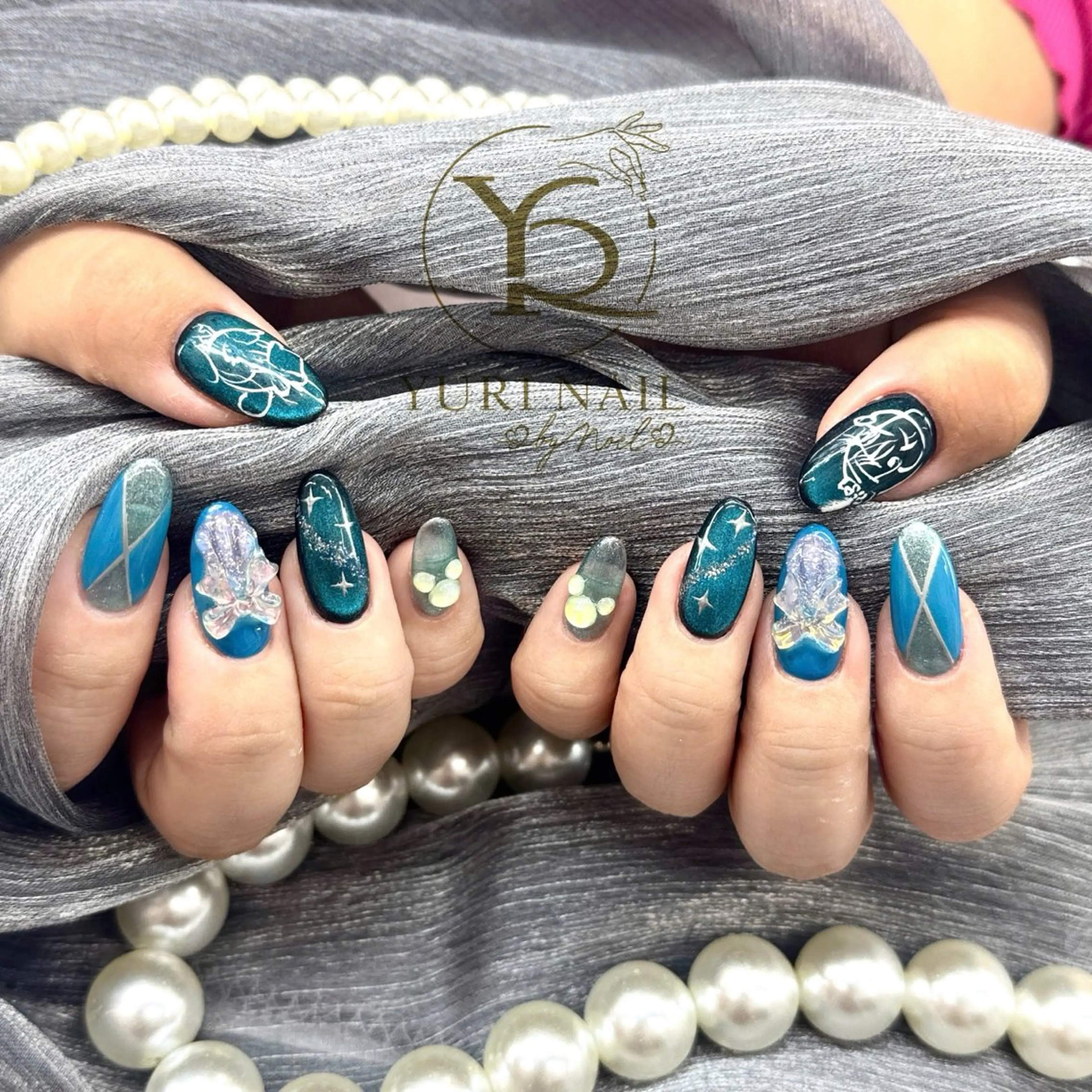 ネイル オーロラネイル ブルー チークネイル フレンチネイル グラデーション ハンドネイル フットネイル ハンドケア YURI Nail Salon Funabashi所属・YURI Nail Funabashiのネイルデザイン