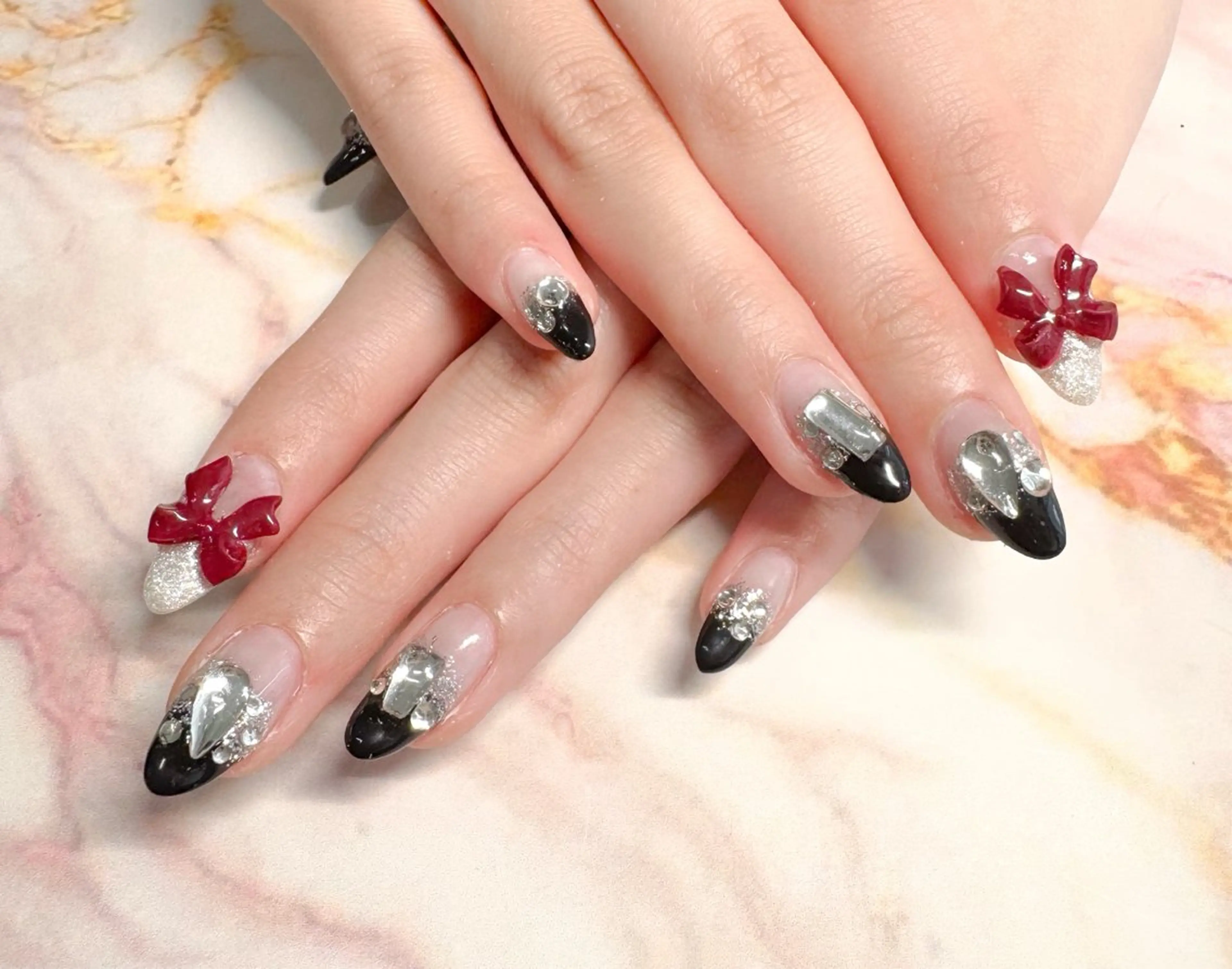 【オフ込み】持込アート10本⭐︎デザインパーツ自由の写真