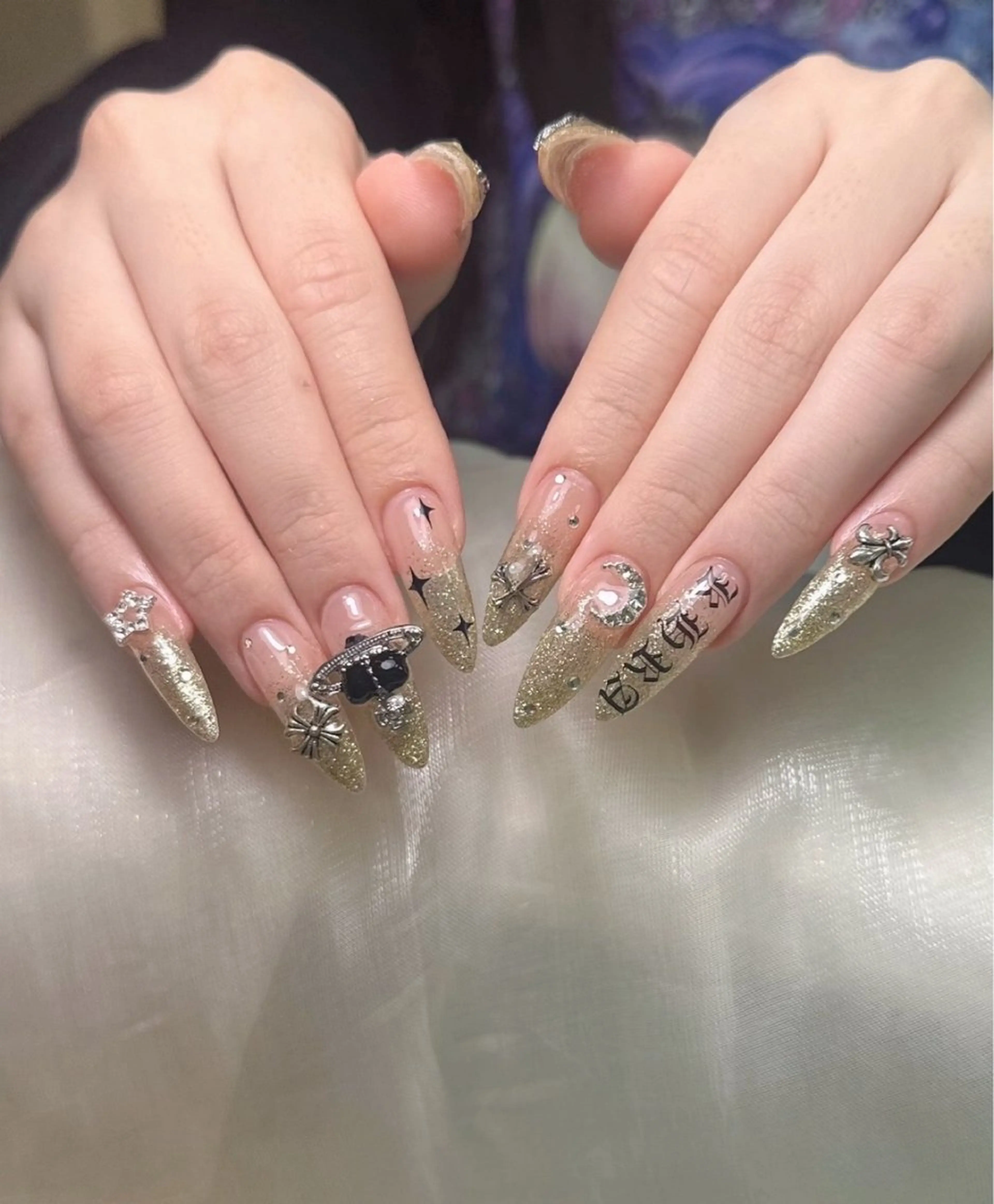 ネイル lucky nail 歌舞伎町のネイルデザイン