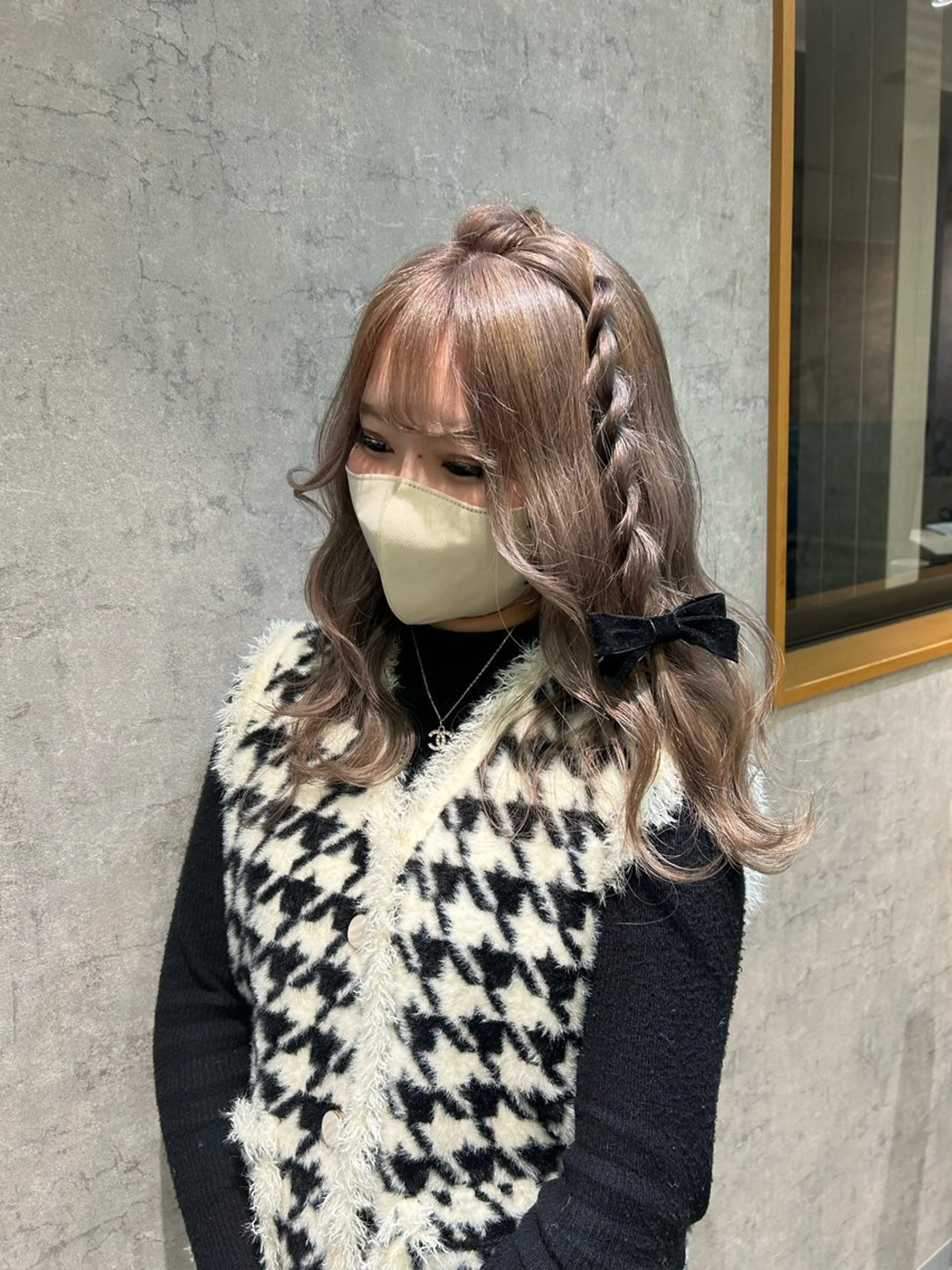 セミロング カラー ヘアアレンジ グレージュ suri-ru hair【スリールヘアー】所属・FURUSAWA AOIのヘアスタイル