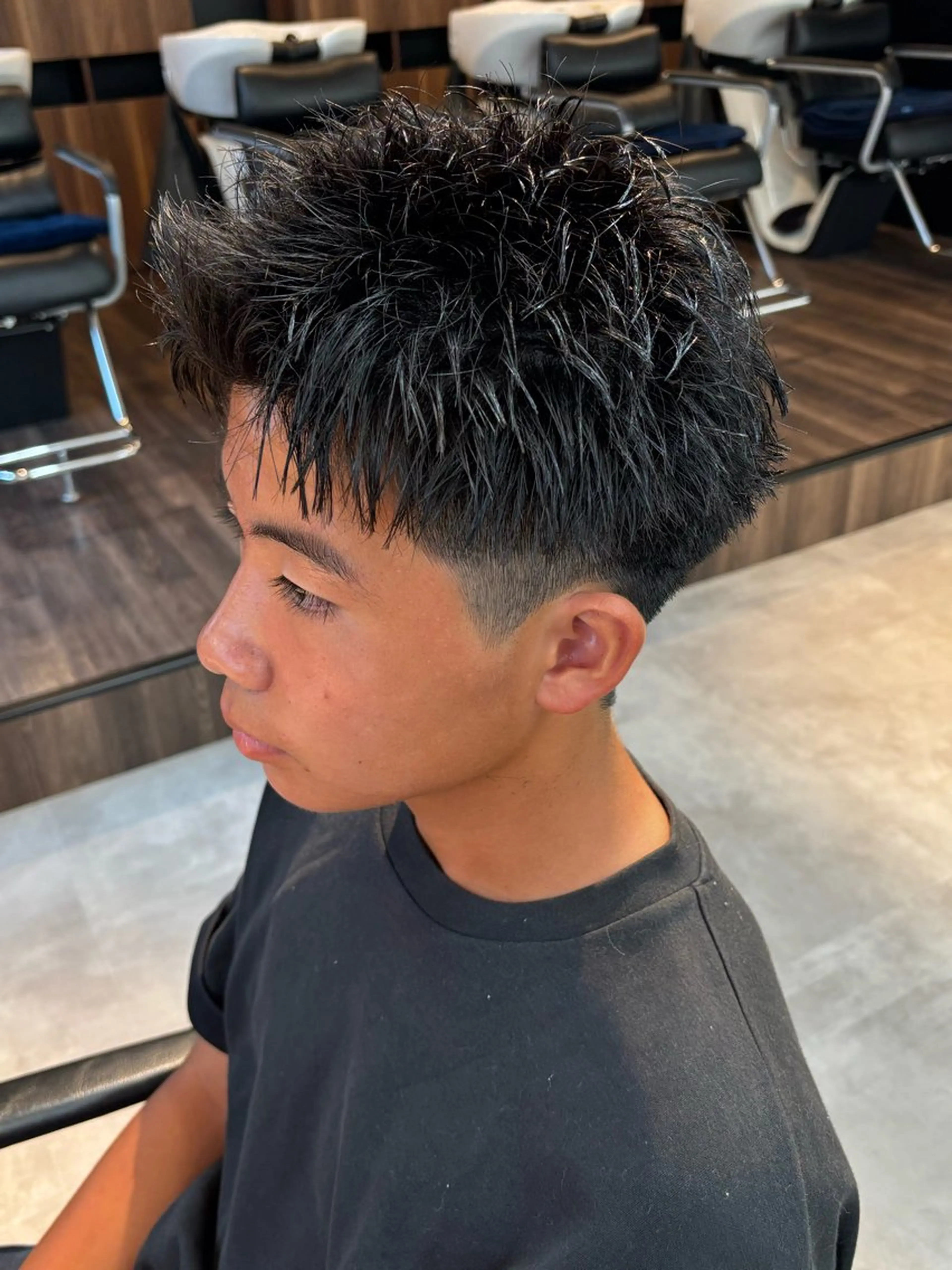 メンズ スパイキーショート カット フェザーパーマ/韓国 /メンズカット保立のヘアスタイル