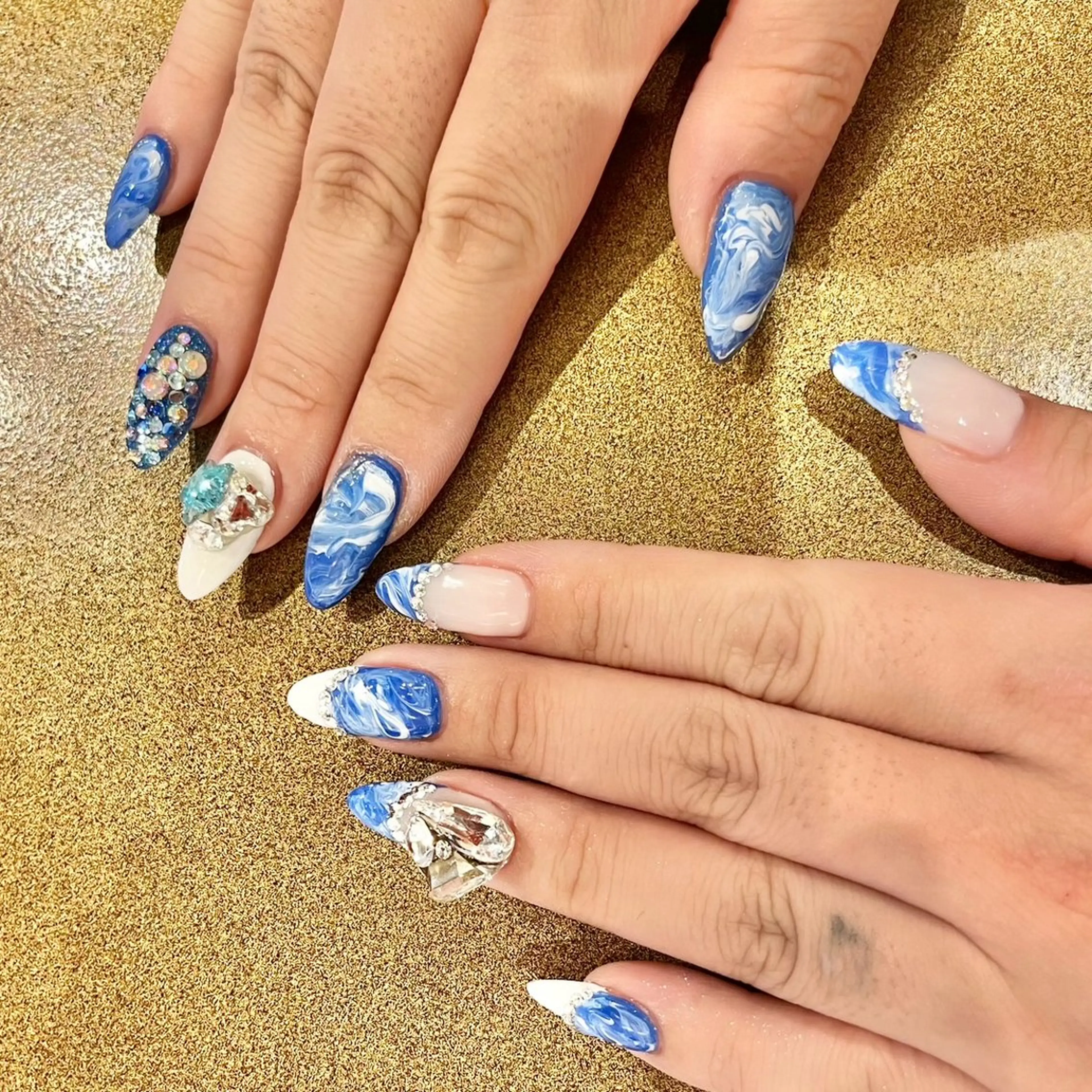 ネイル フラッシュネイル フットネイル ジェルネイル ラメ(グリッター) ラメグラデーション ハンドネイル beautysalonLino所属・ネイルサロン ⭐︎Linoのその他イメージ