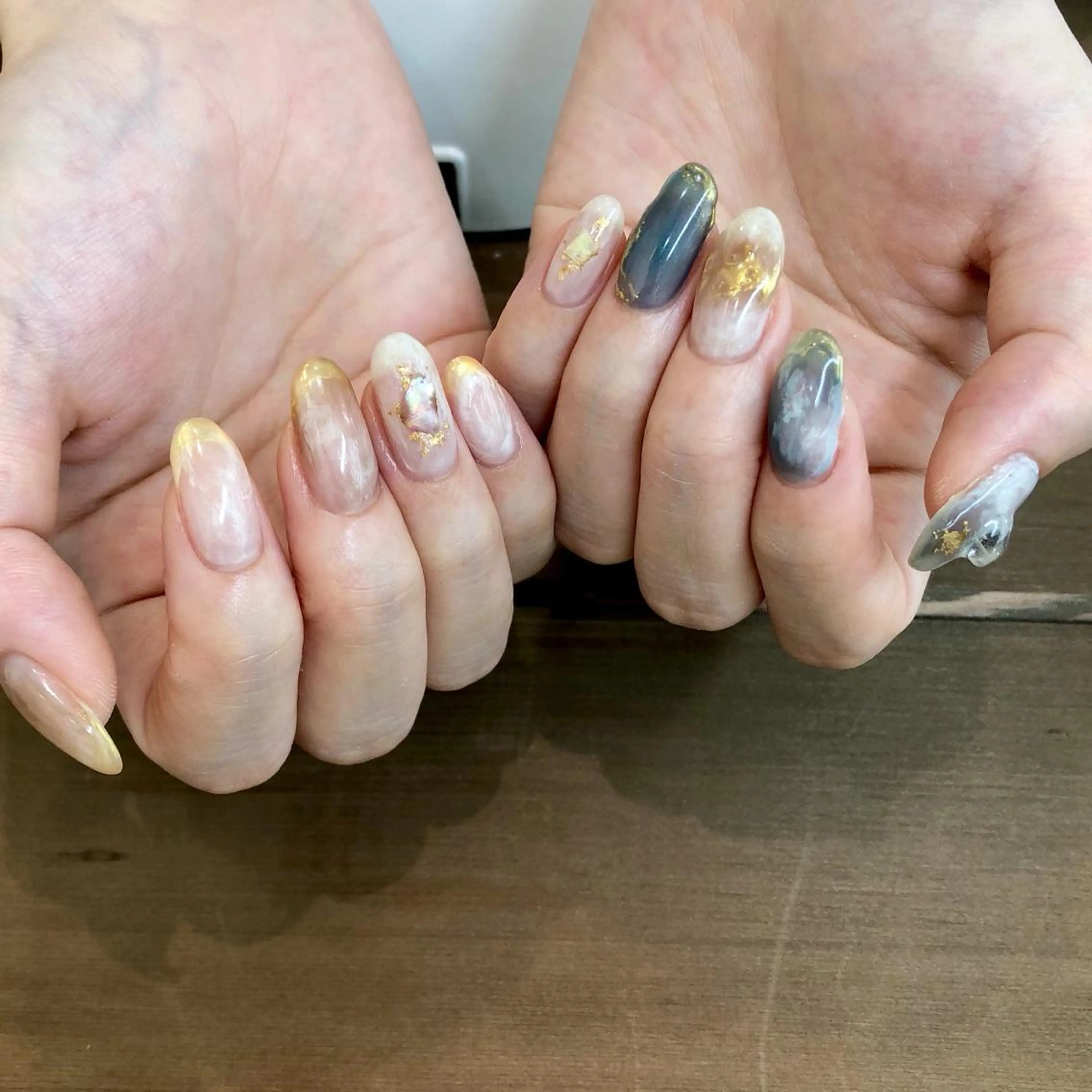 ネイル ニュアンスネイル le'a moe KONAMIのネイルデザイン