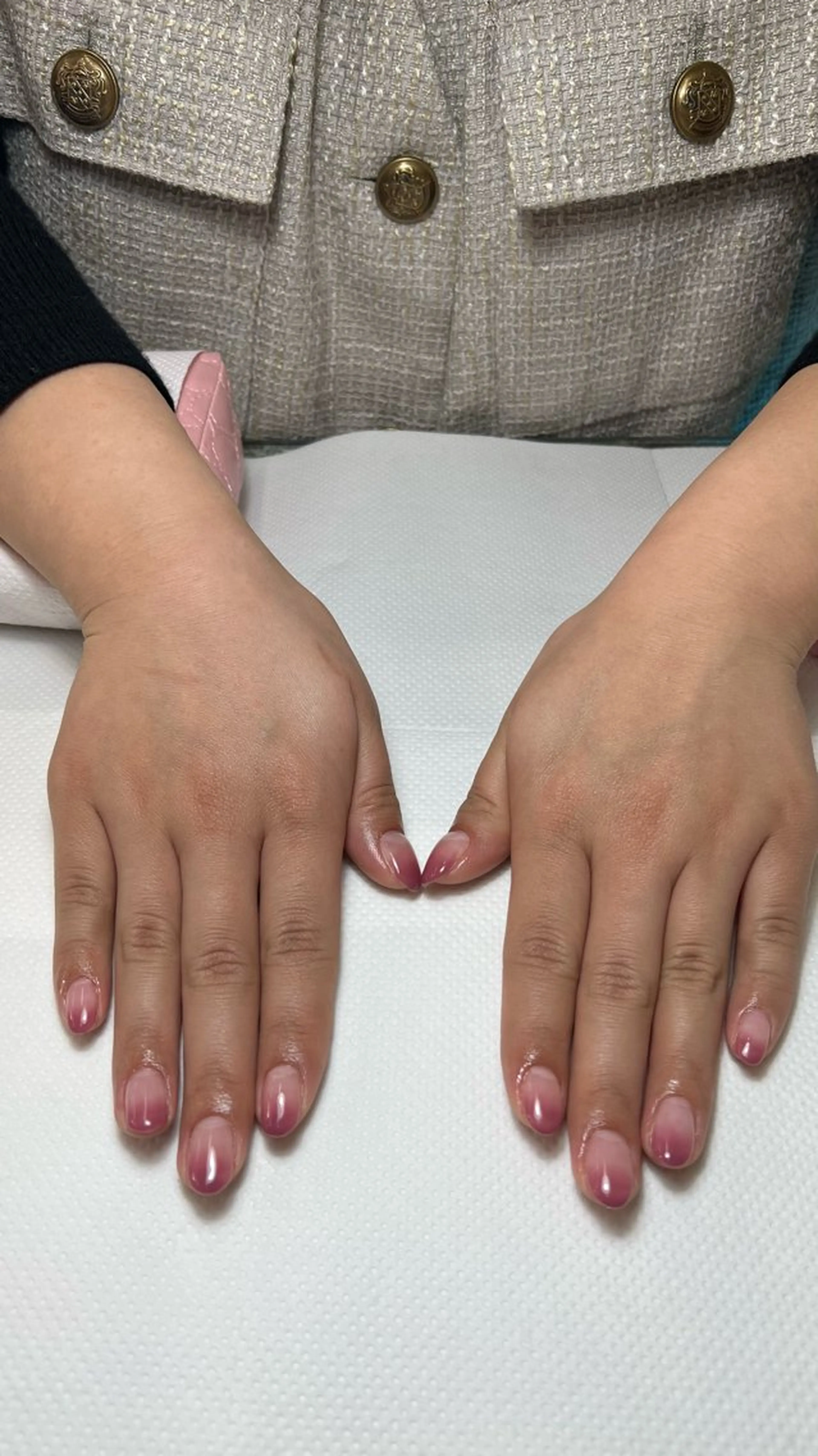 ネイル 名越 彩花のネイルデザイン