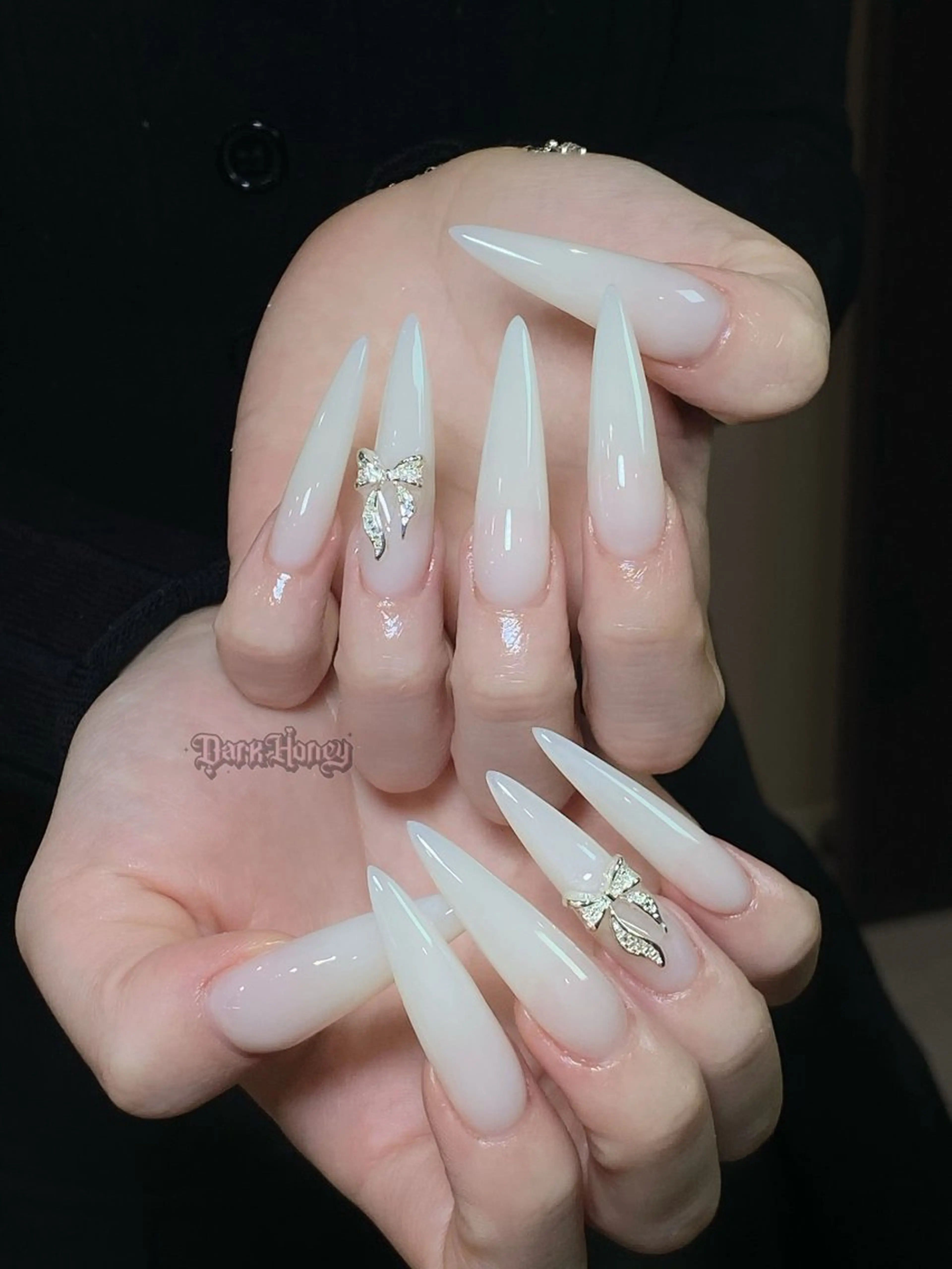 ネイル Dark Honey Susuのネイルデザイン