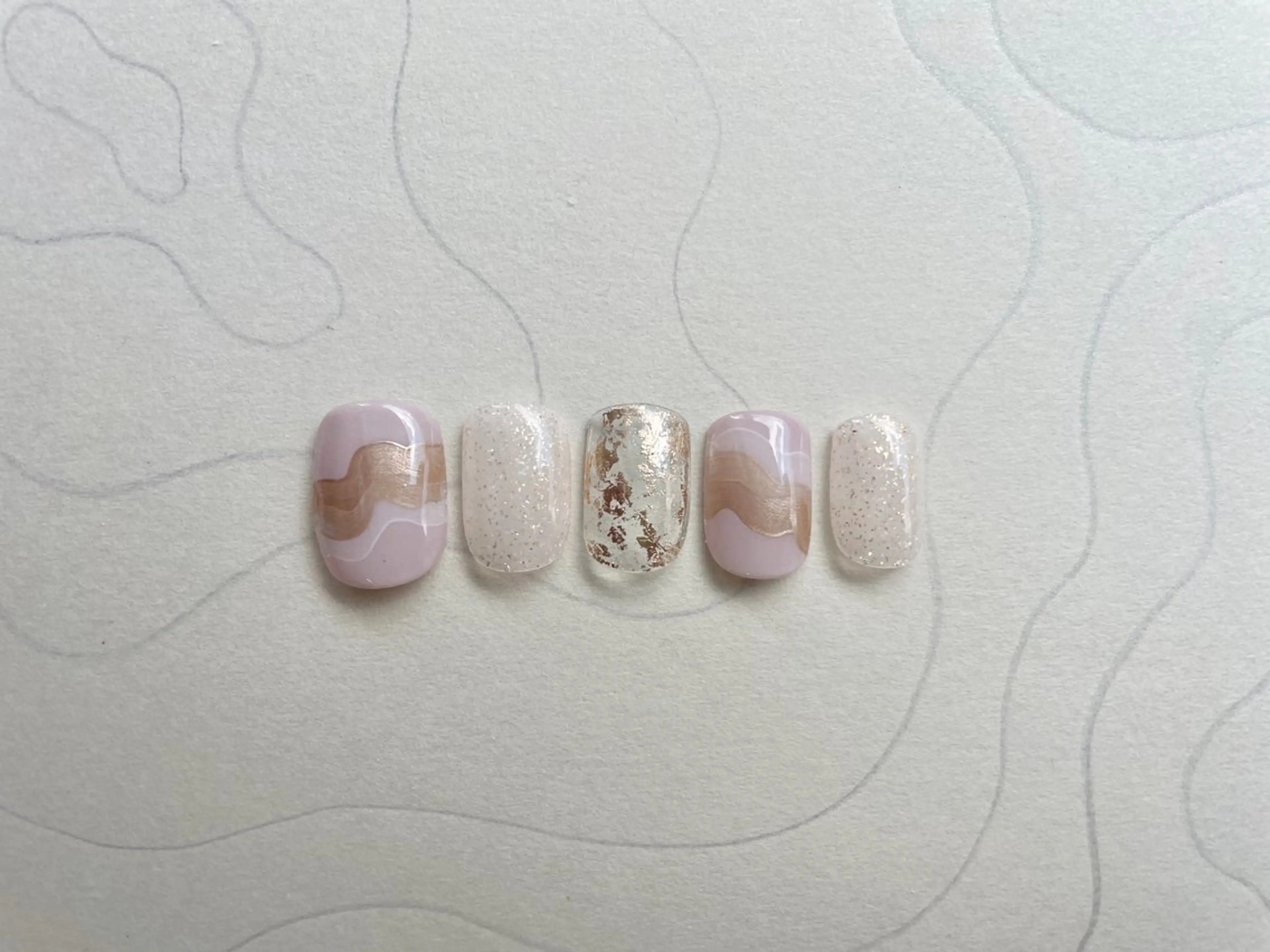 ネイル 氷ネイル・うるうるネイル 韓国ネイル マグネットネイル ミラーネイル ニュアンスネイル ハンドネイル 園田 ソノダのネイルデザイン