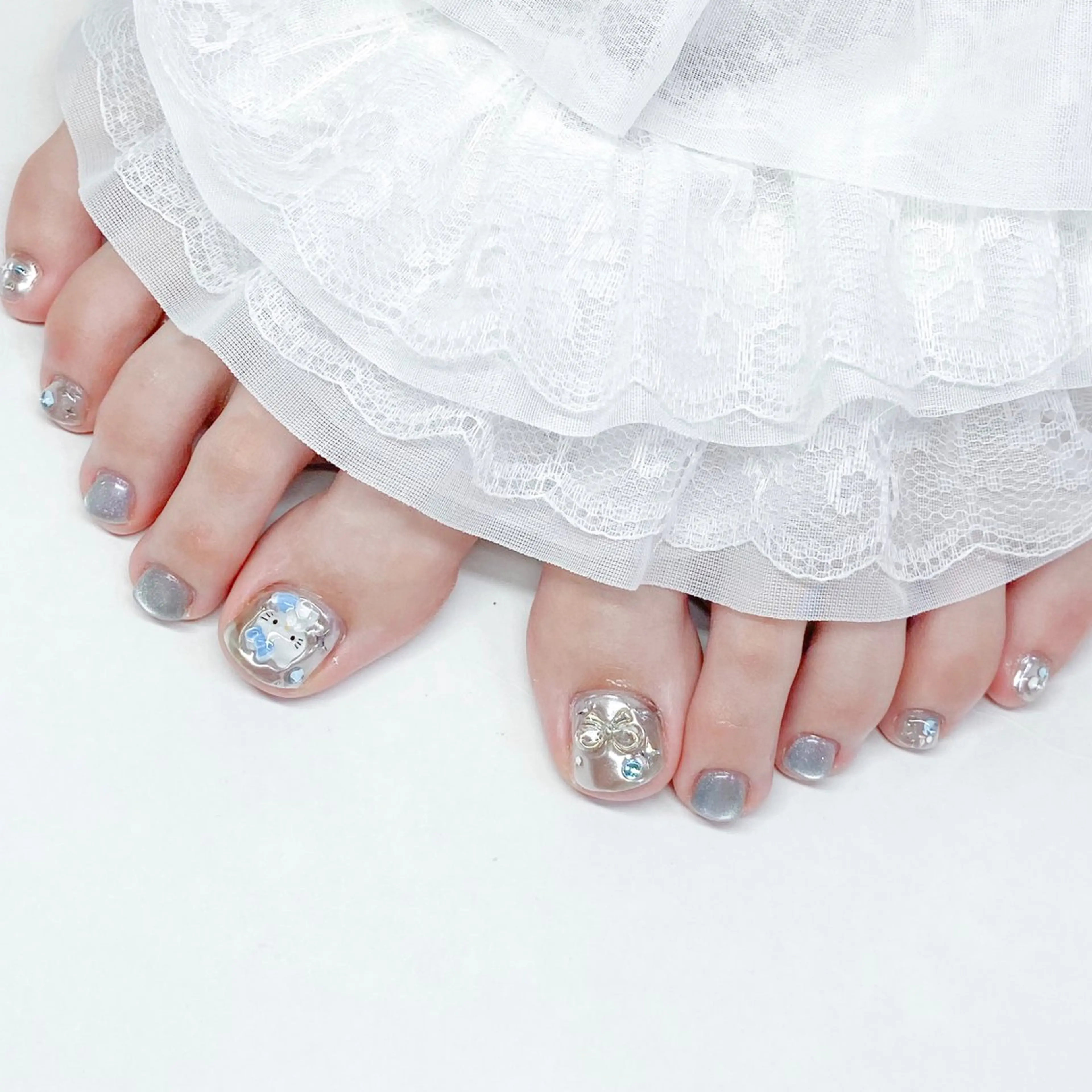 ネイル アートネイル 長さ出し フットネイル 韓国ネイル マグネットネイル フットネイル Kanako 💫のネイルデザイン