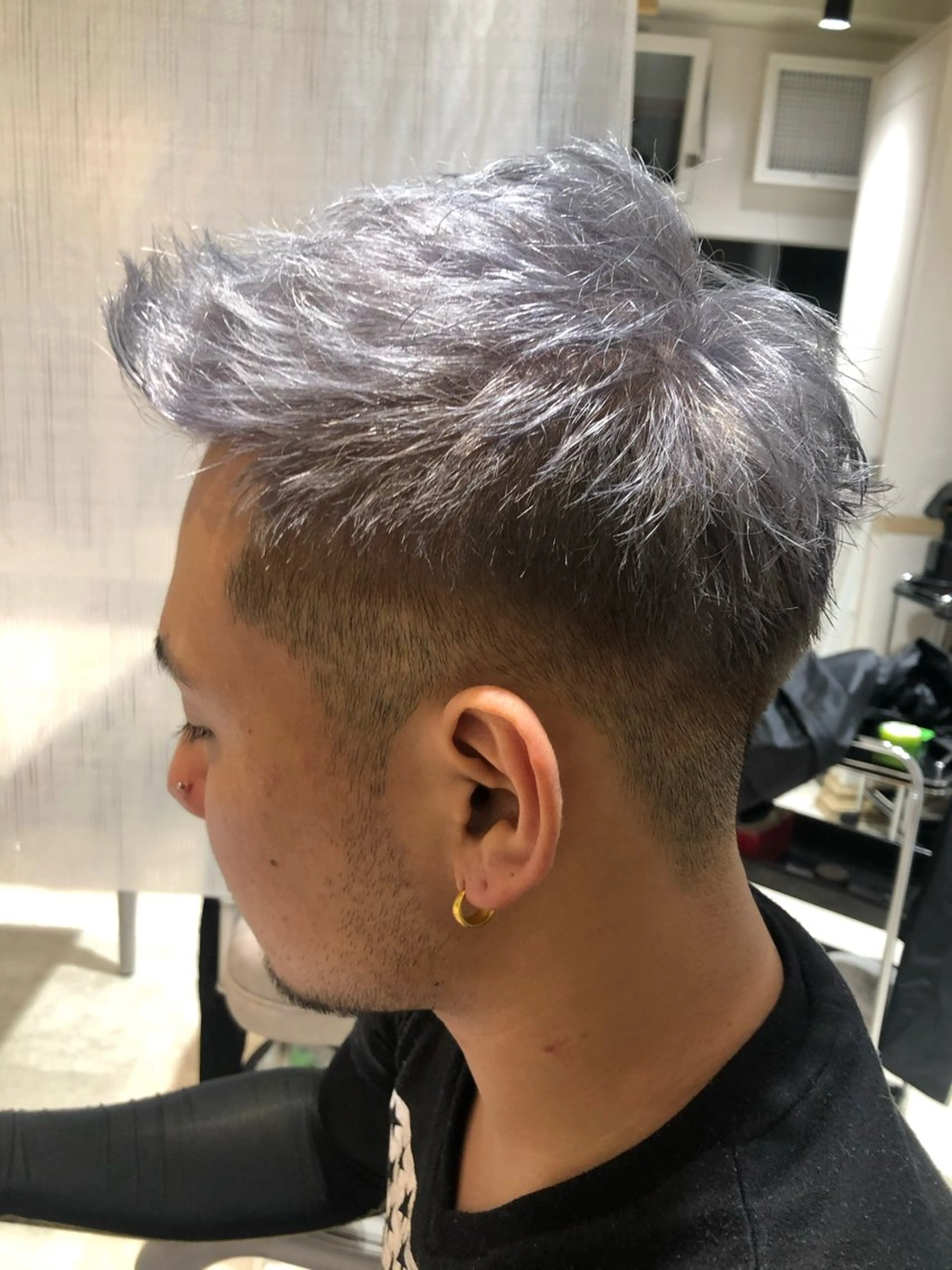 カラー 日高 拓磨のヘアスタイル