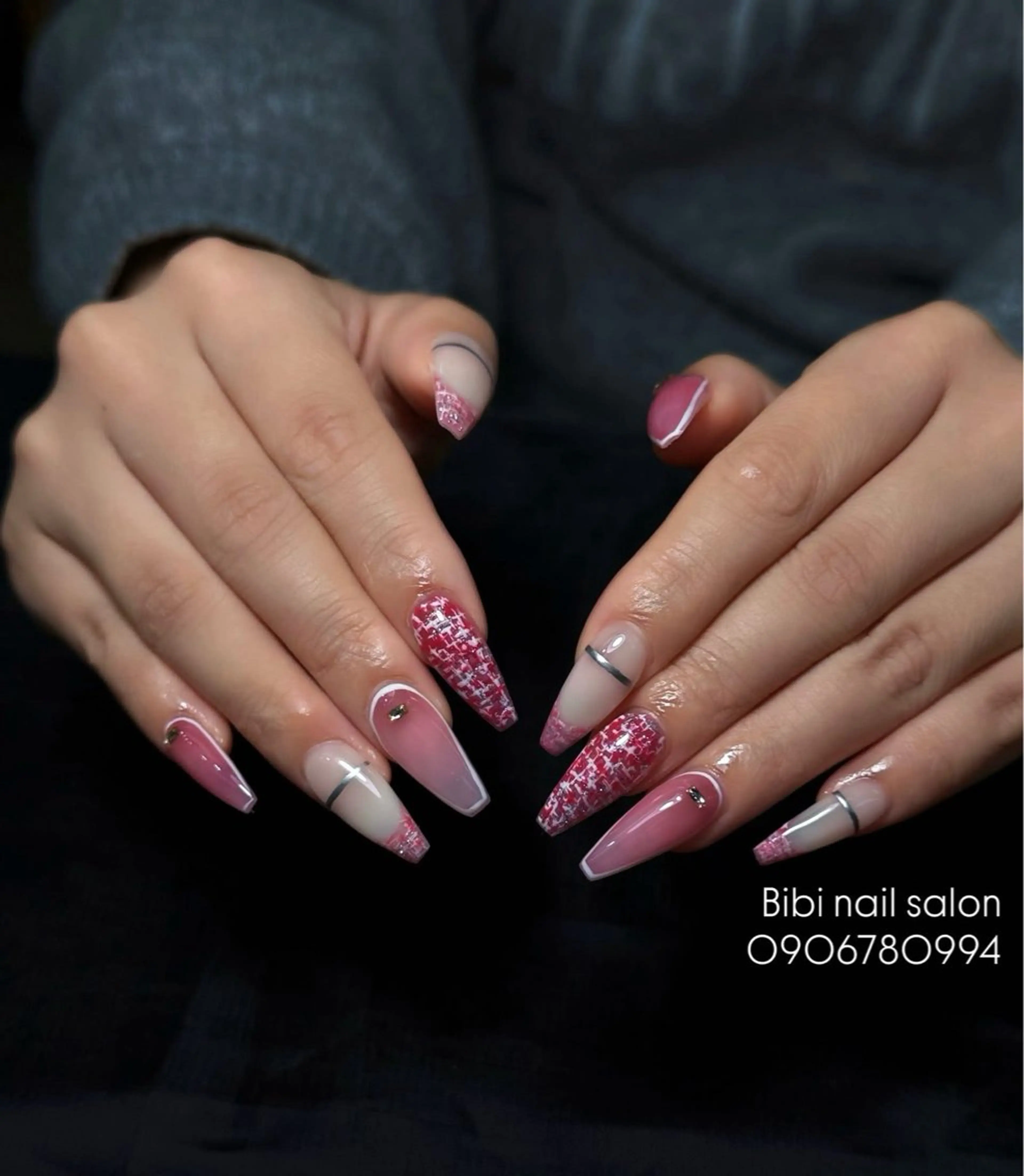 セミロング ハンドネイル Bibi beauty spa Osaka所属・Chann Channのネイルデザイン