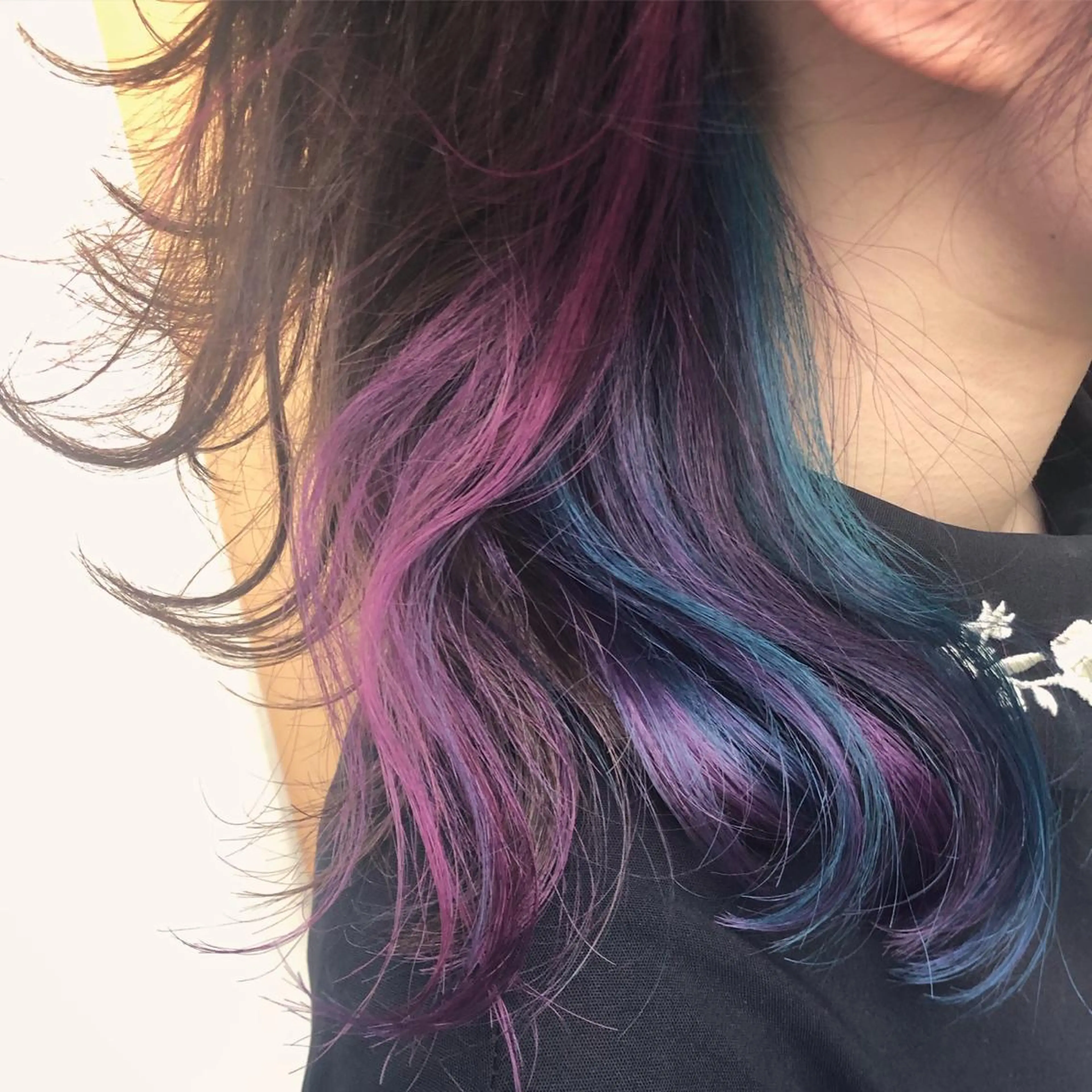 ミディアム カラー アッシュ バレイヤージュ ミストバング ベージュカラー ブリーチ カット ヘアカラー トリートメント 原宿サロン代表 デザインカラー伊藤卓のヘアスタイル