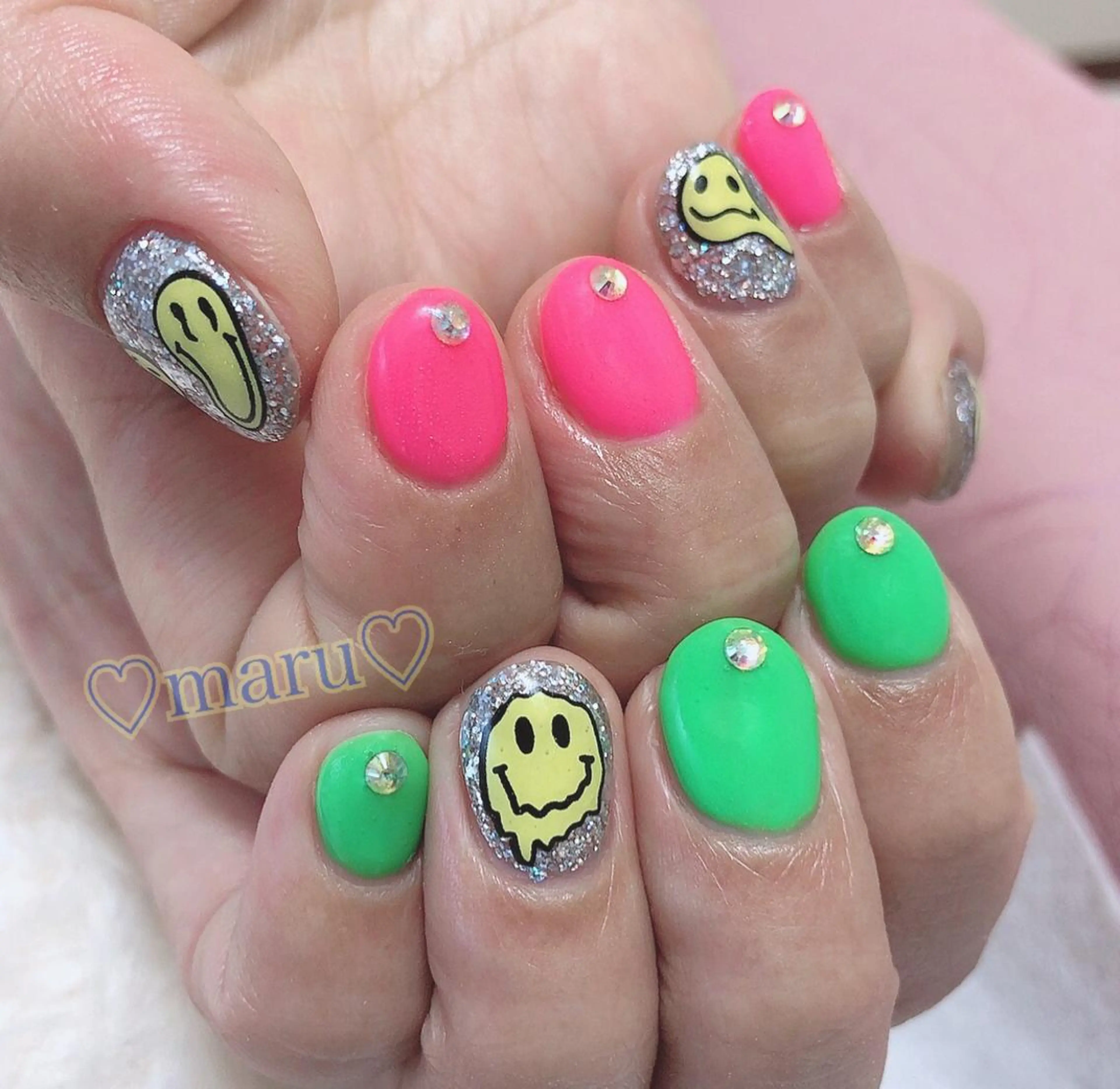 ネイル 持ち込み ハンドネイル フットネイル まるみ ♡のネイルデザイン