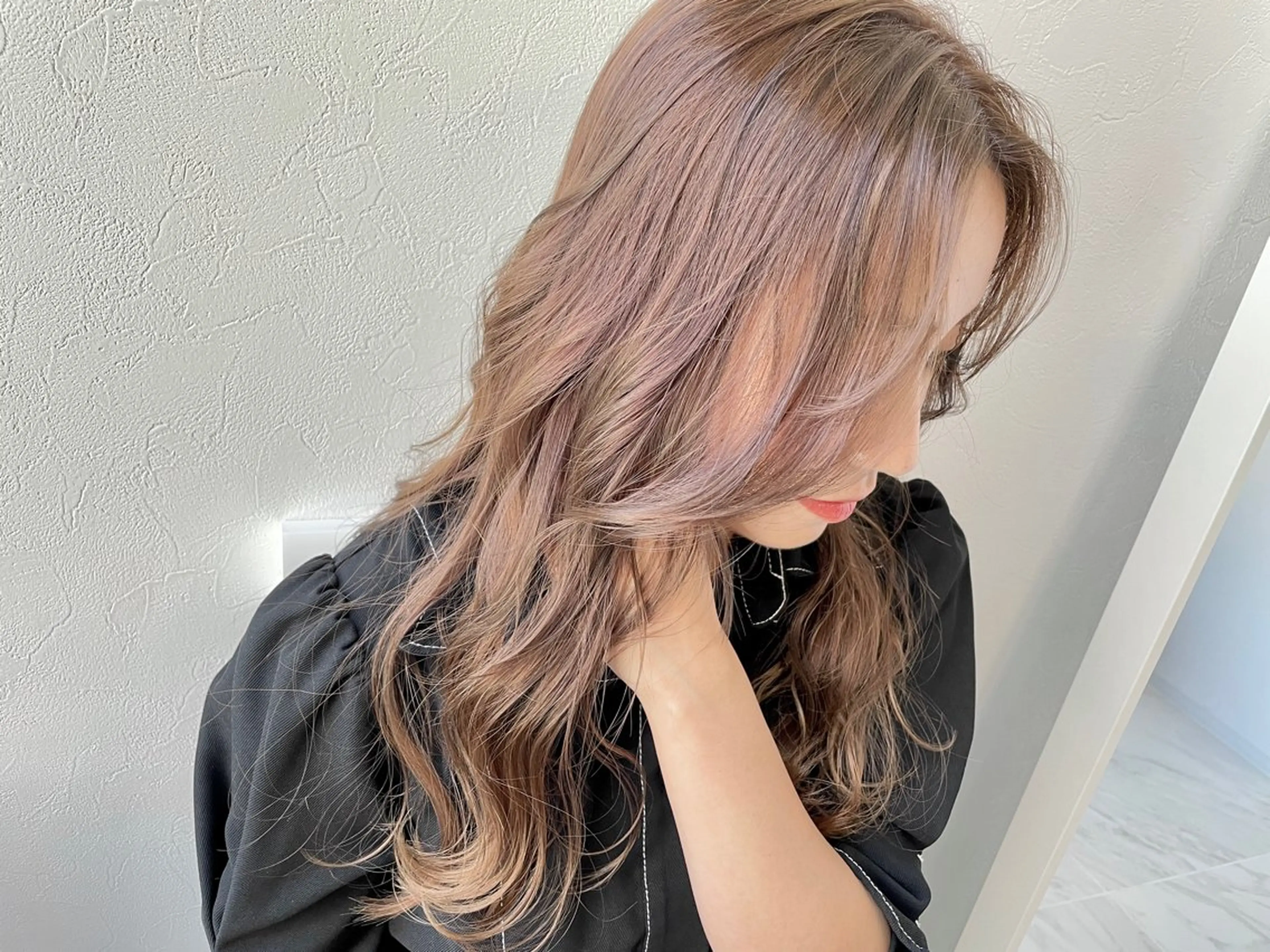 セミロング カラー BARON Beauty所属・illy(イリー) igawaのヘアスタイル