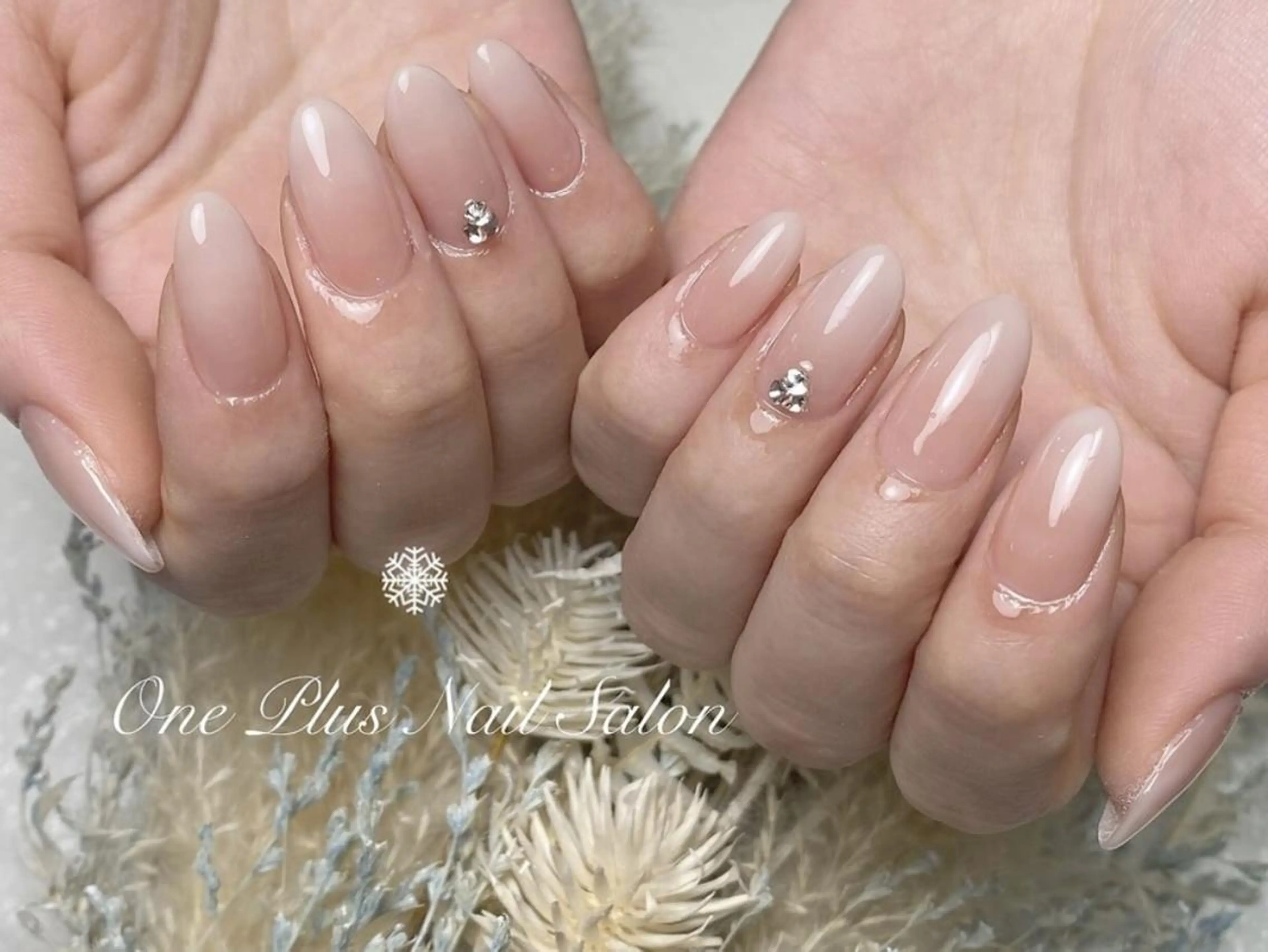 ネイル ジェルネイル キラキラネイル 韓国ネイル ラメ(グリッター) マグネットネイル One plus StudioNailのネイルデザイン