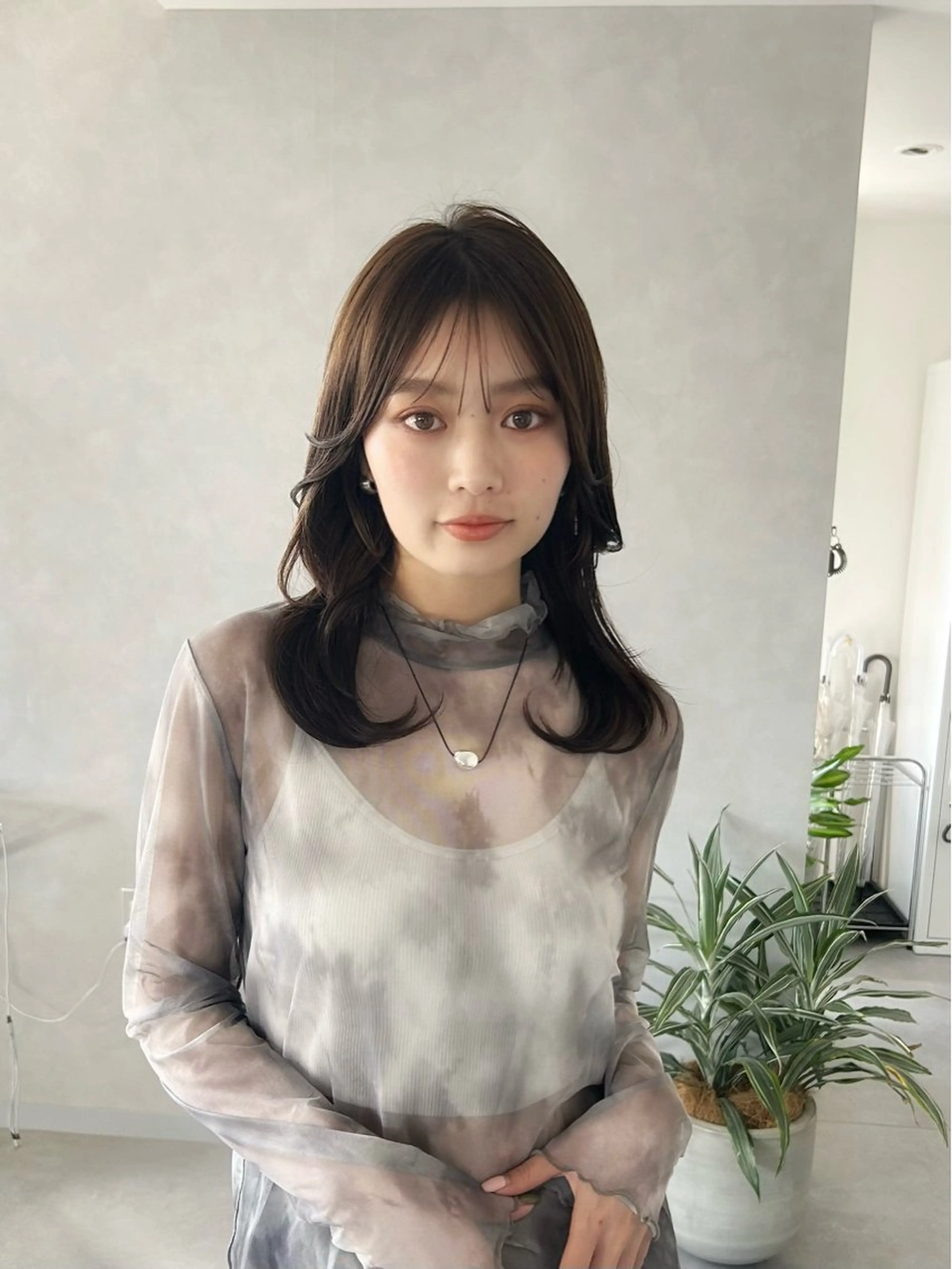 ミディアム カラー グレージュ くびれヘア レイヤーカット カット ヘアカラー トリートメント ❤️ショートカット ・顔周りカット❤️のヘアスタイル