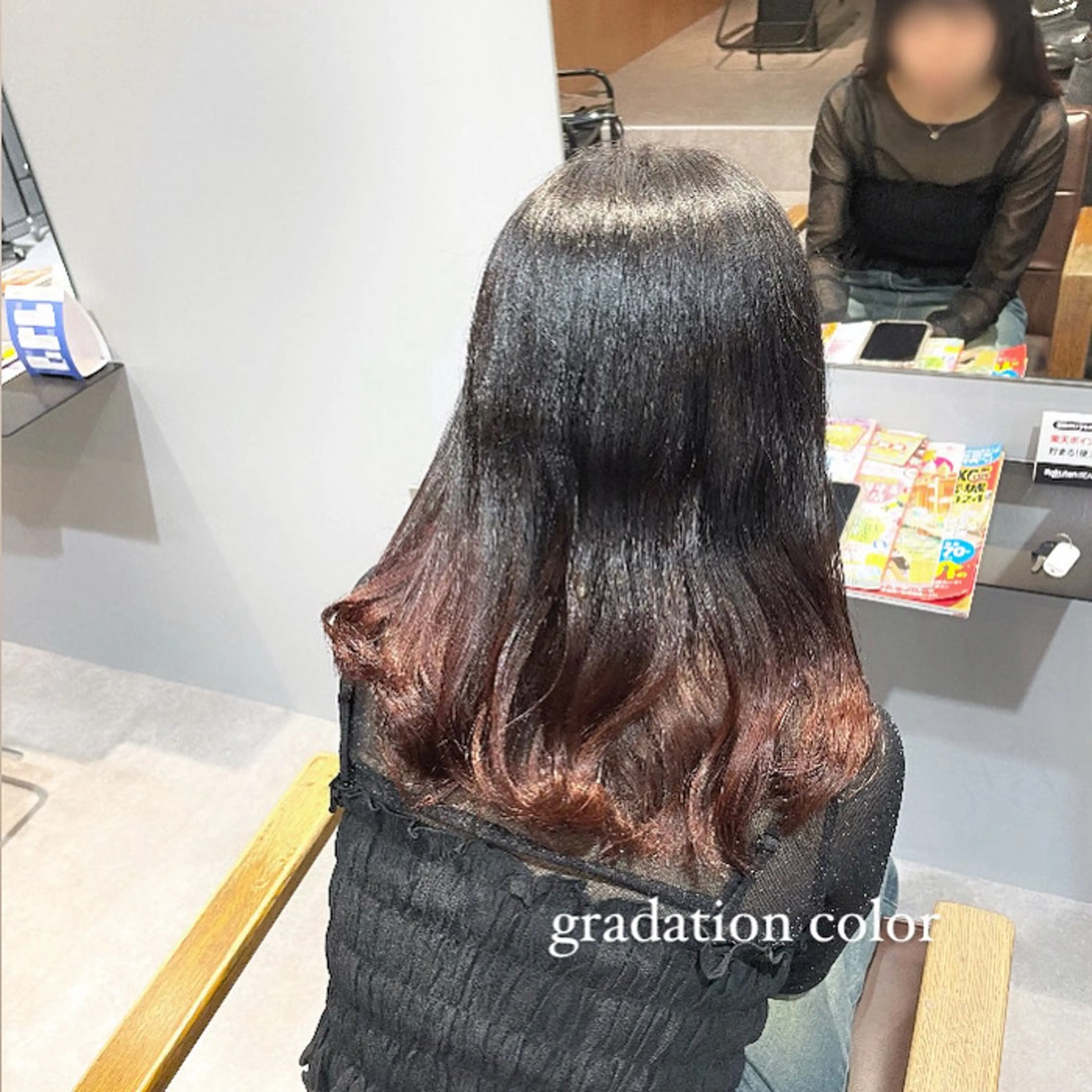 セミロング お団子ヘア ヘアカラー トリートメント Mimi🎀 ブリーチなしＷカラーのヘアスタイル