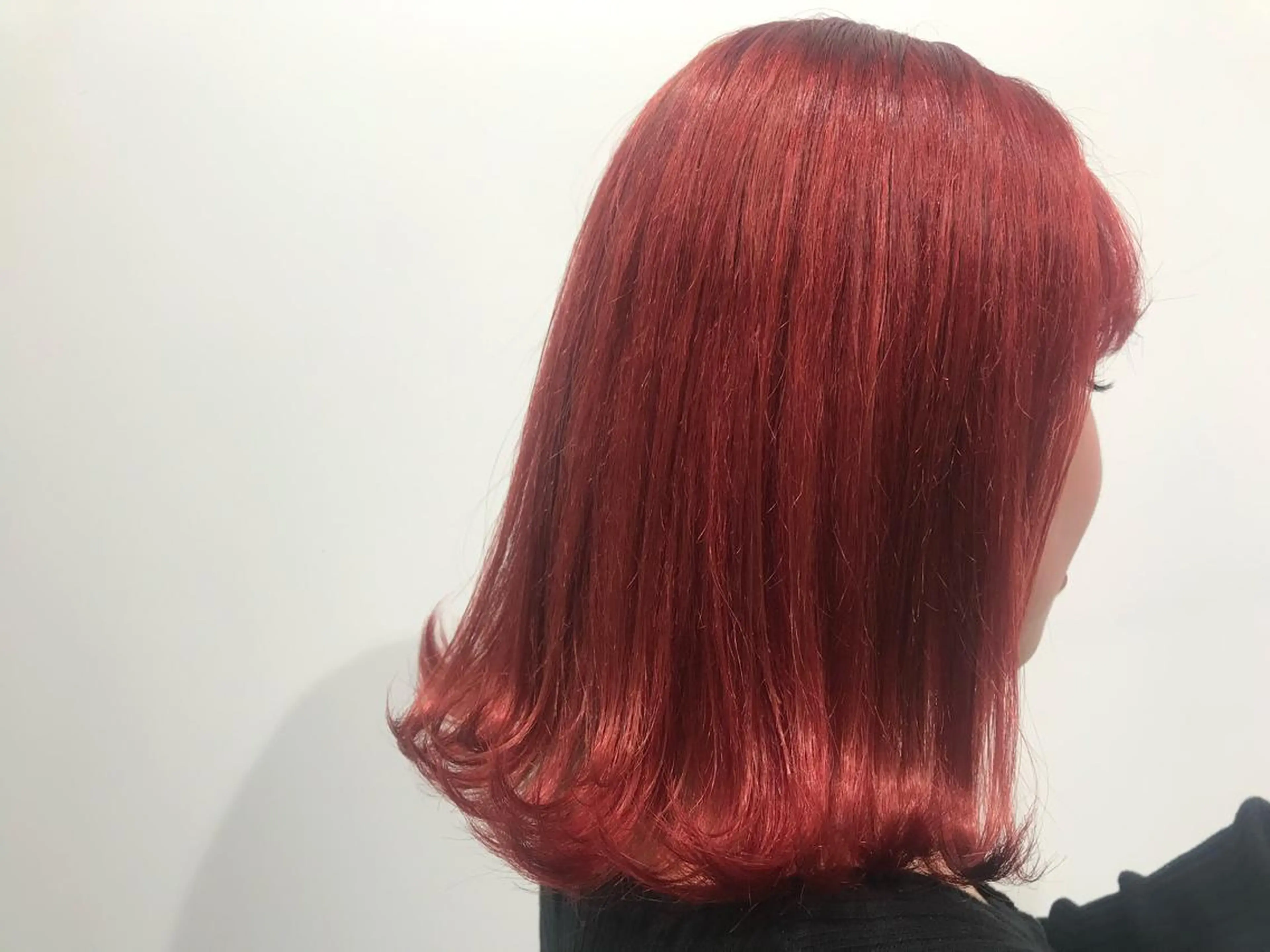 ミディアム カラー Kro ハイトーン×ブリーチのヘアスタイル