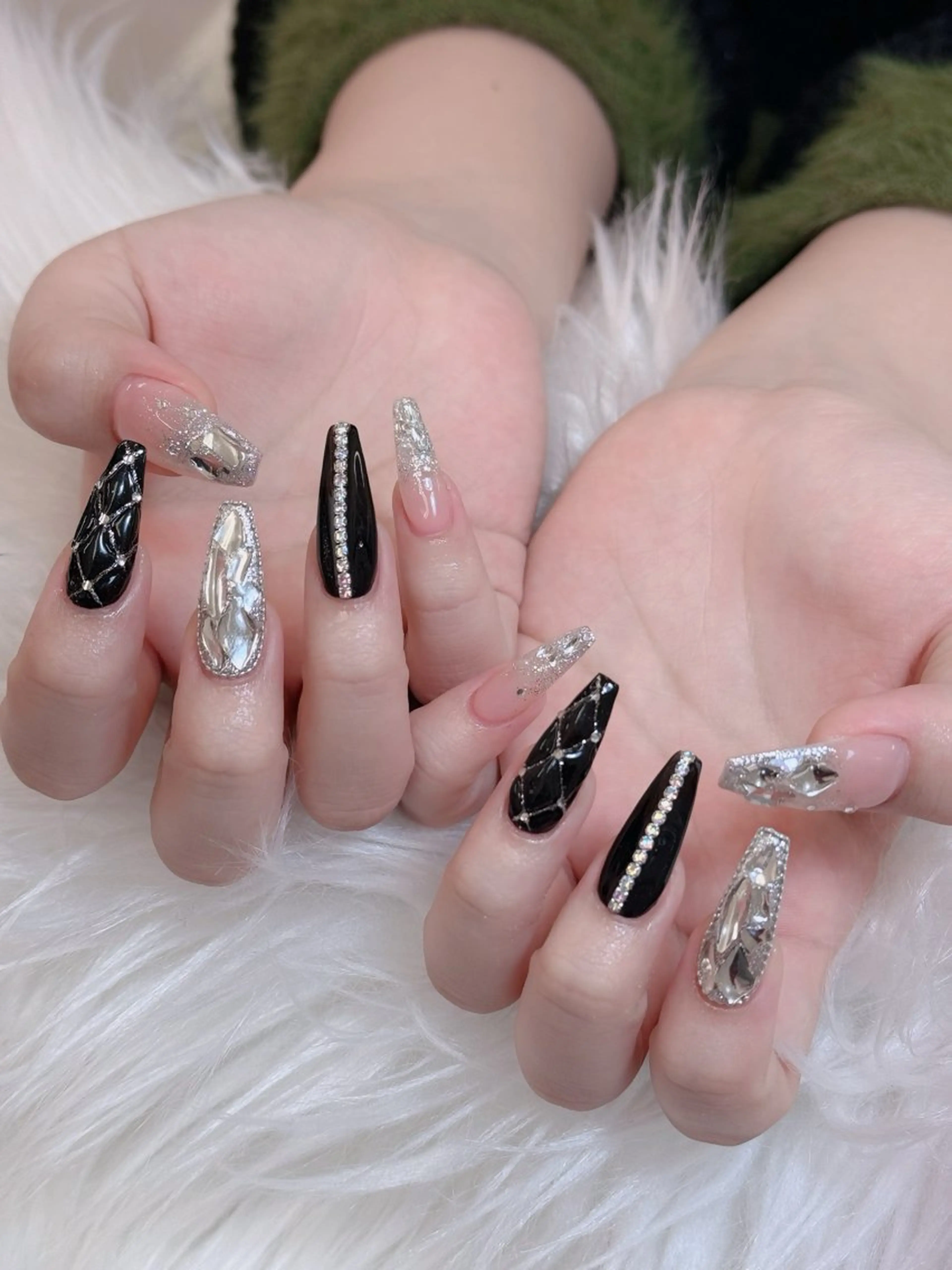 ネイル オーロラネイル チークネイル フットネイル フレンチネイル 韓国ネイル Lumi Nail 新大久保3‘のネイルデザイン