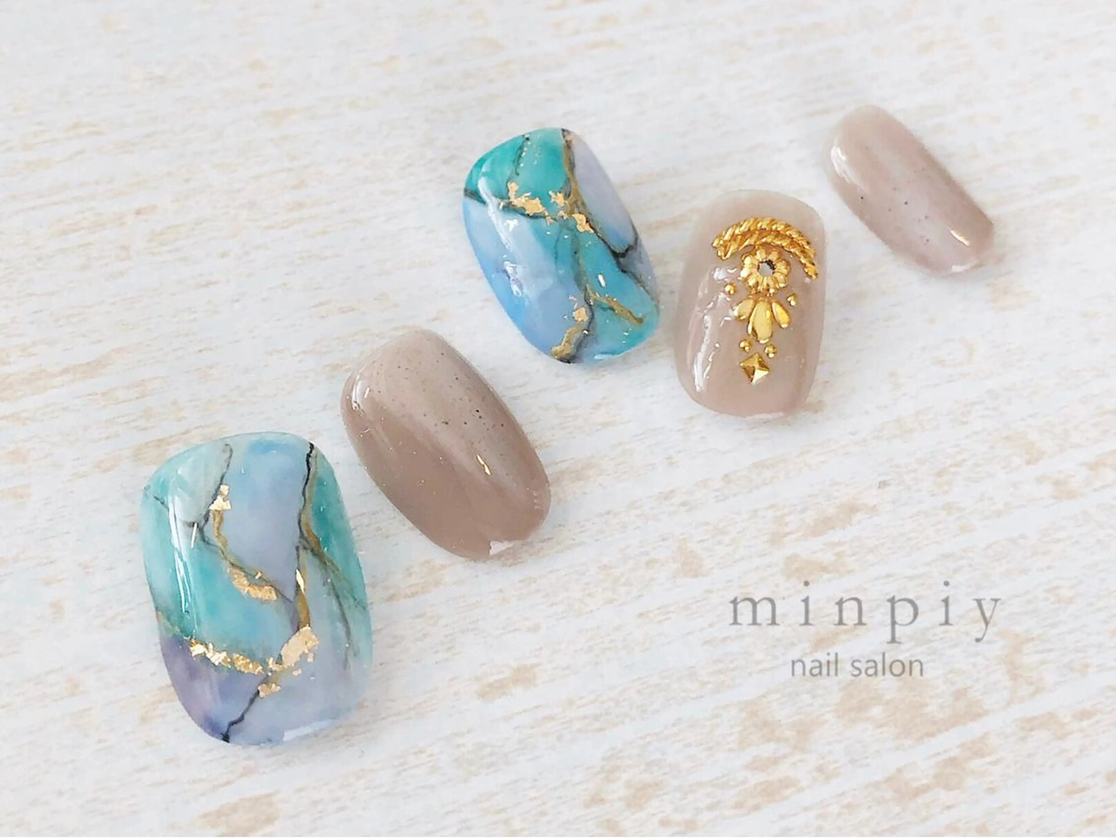 ネイル 𖡼 yumenoのネイルデザイン