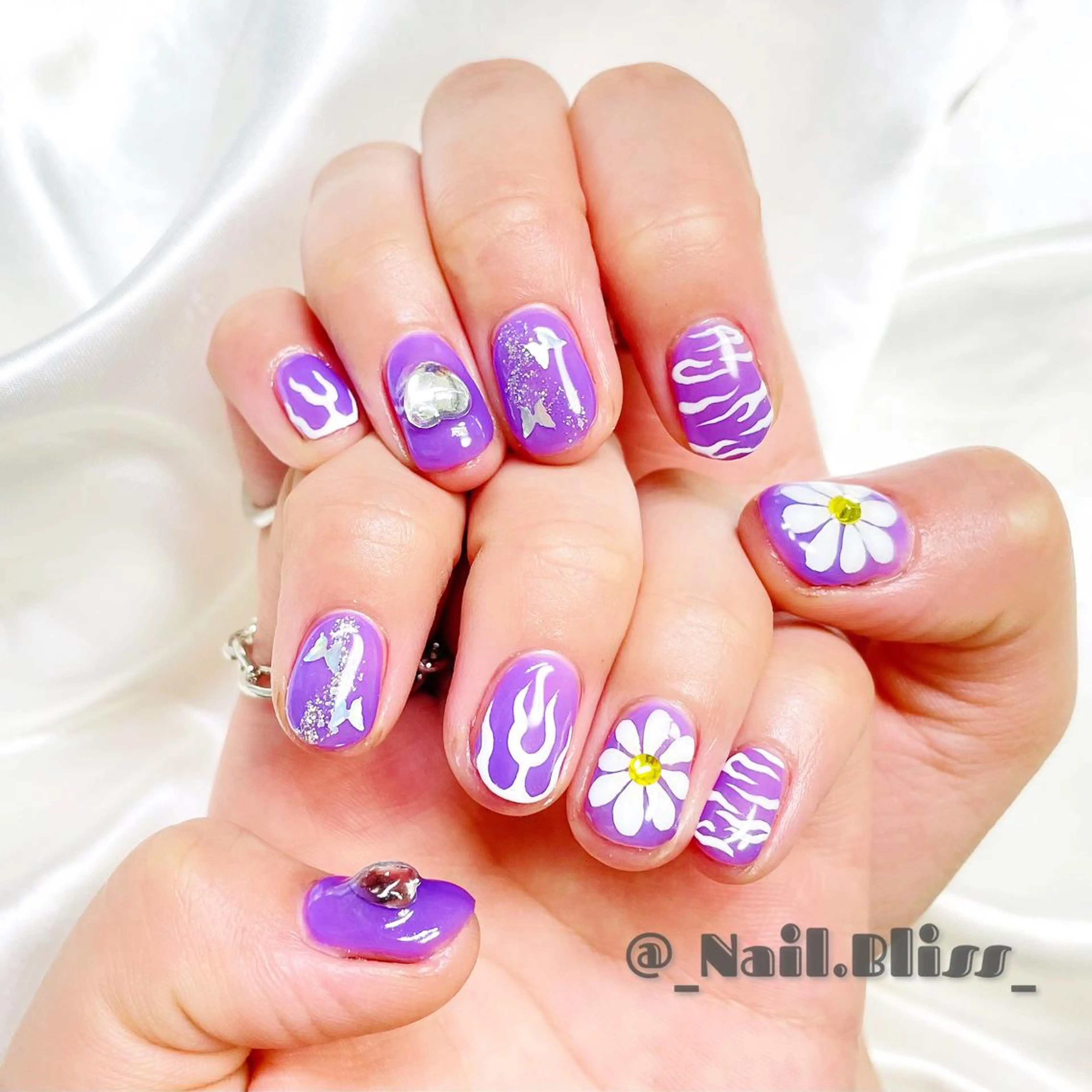 ネイル ハンドネイル NAIL BLISSのネイルデザイン