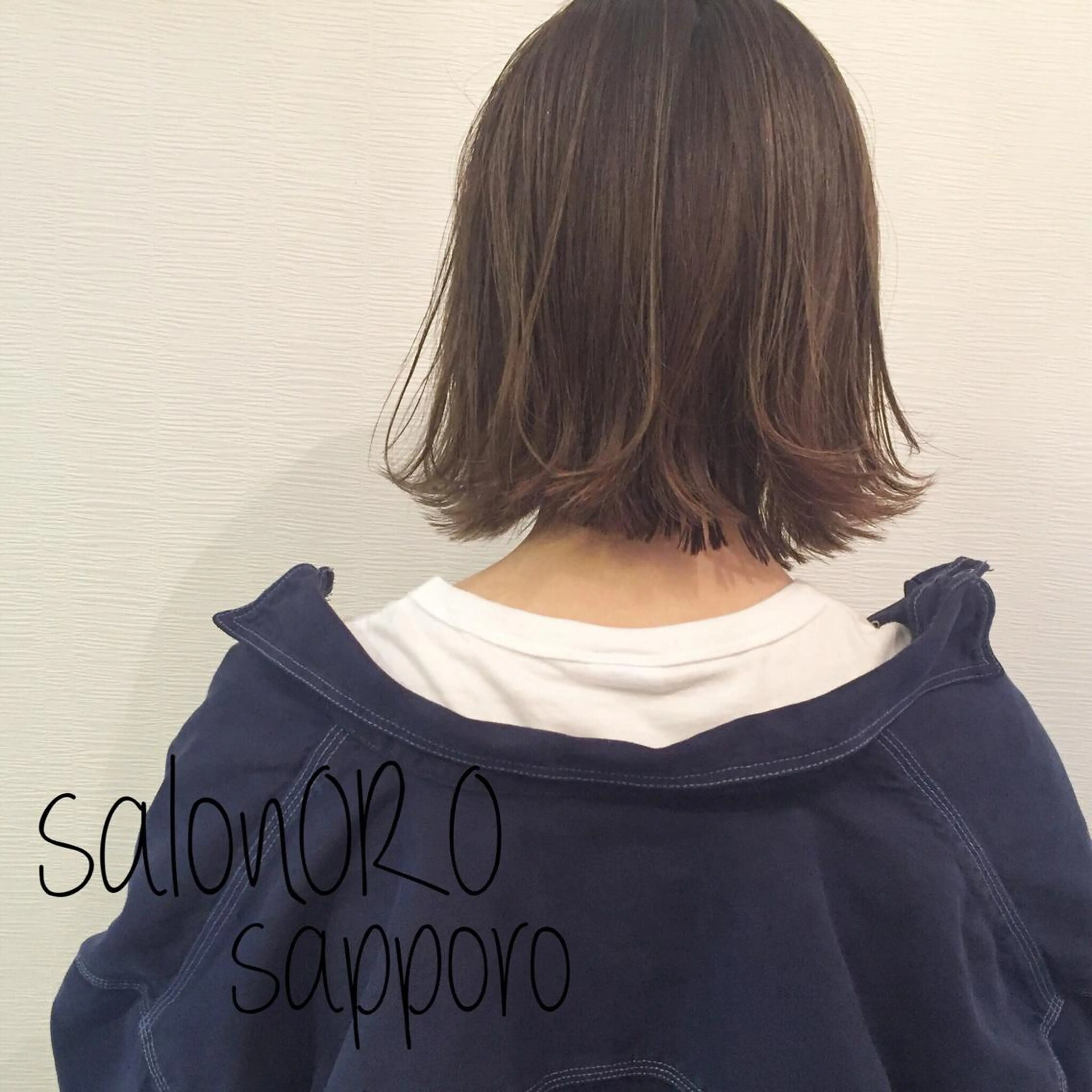 ミディアム カラー 切りっぱなしボブ アッシュ アッシュグレー アッシュグレージュ ブリーチ カット ヘアカラー トリートメント toiro by lien hair atelier所属・池田 真由美のヘアスタイル