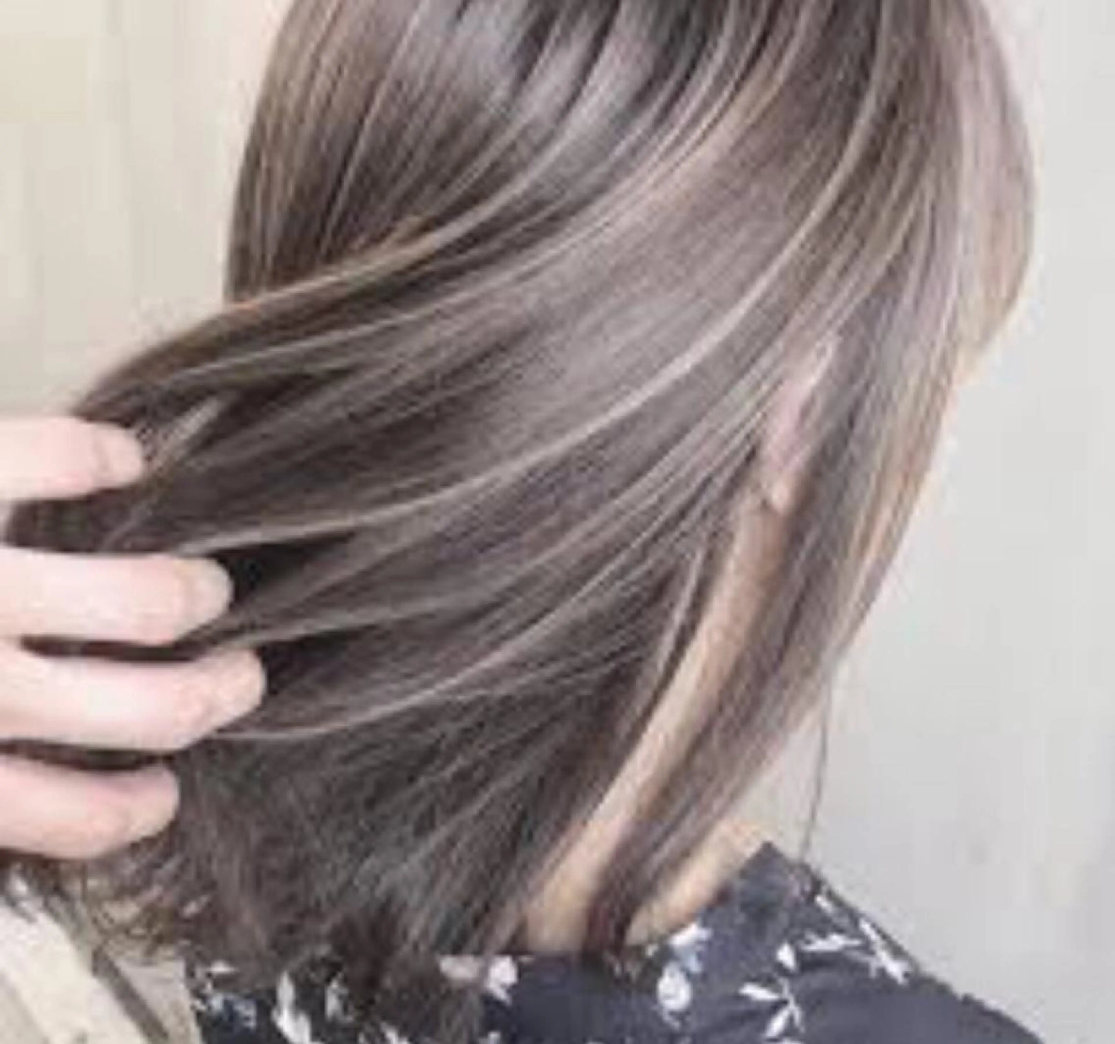 ミディアム パーマ ストレートパーマ T Maiのヘアスタイル