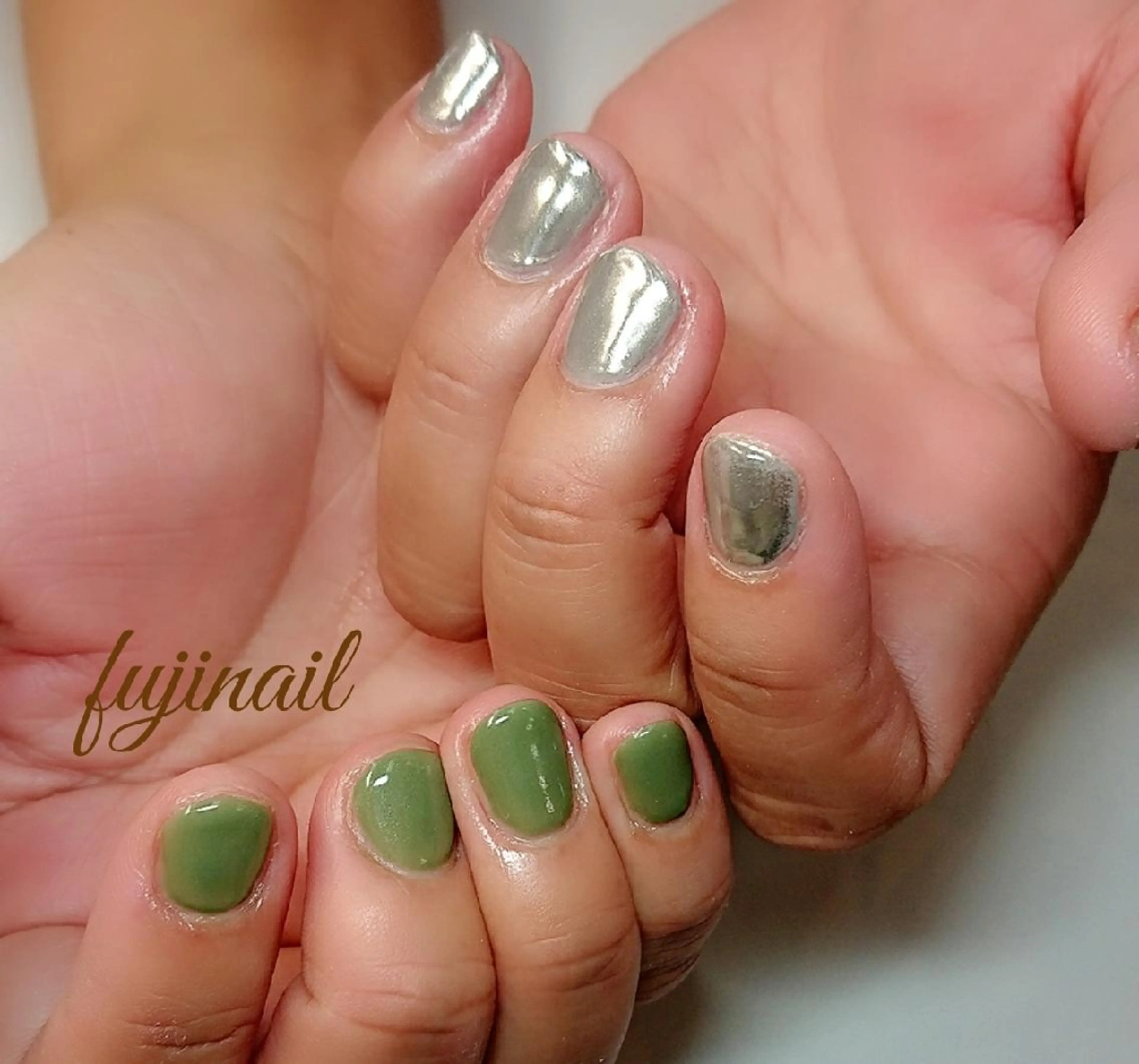ネイル ミラーネイル ワンカラーネイル fujinail(バーバーフジノ)所属・藤野 智美のネイルデザイン