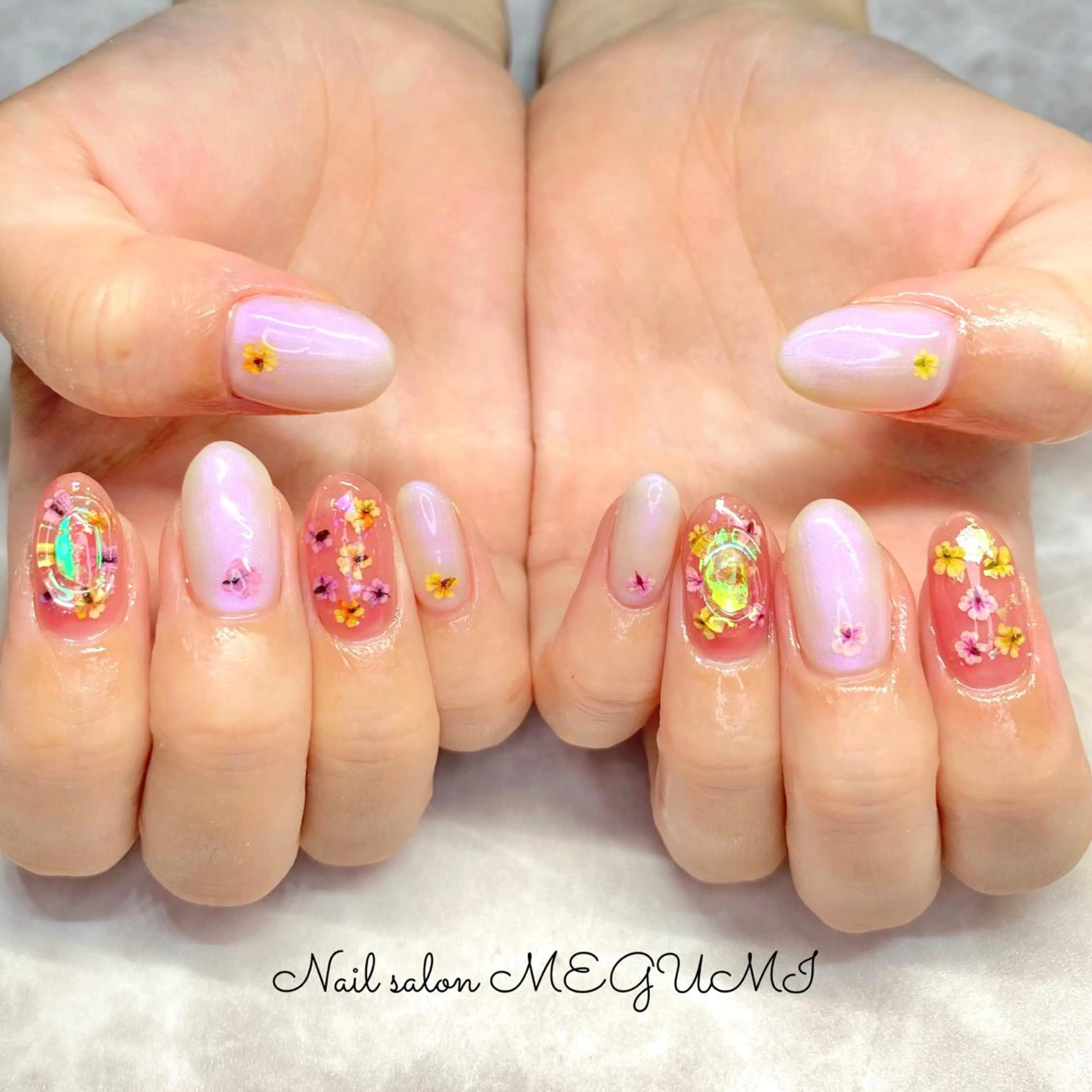 セミロング ネイル ゴージャス Nail salon MEGUMIのネイルデザイン