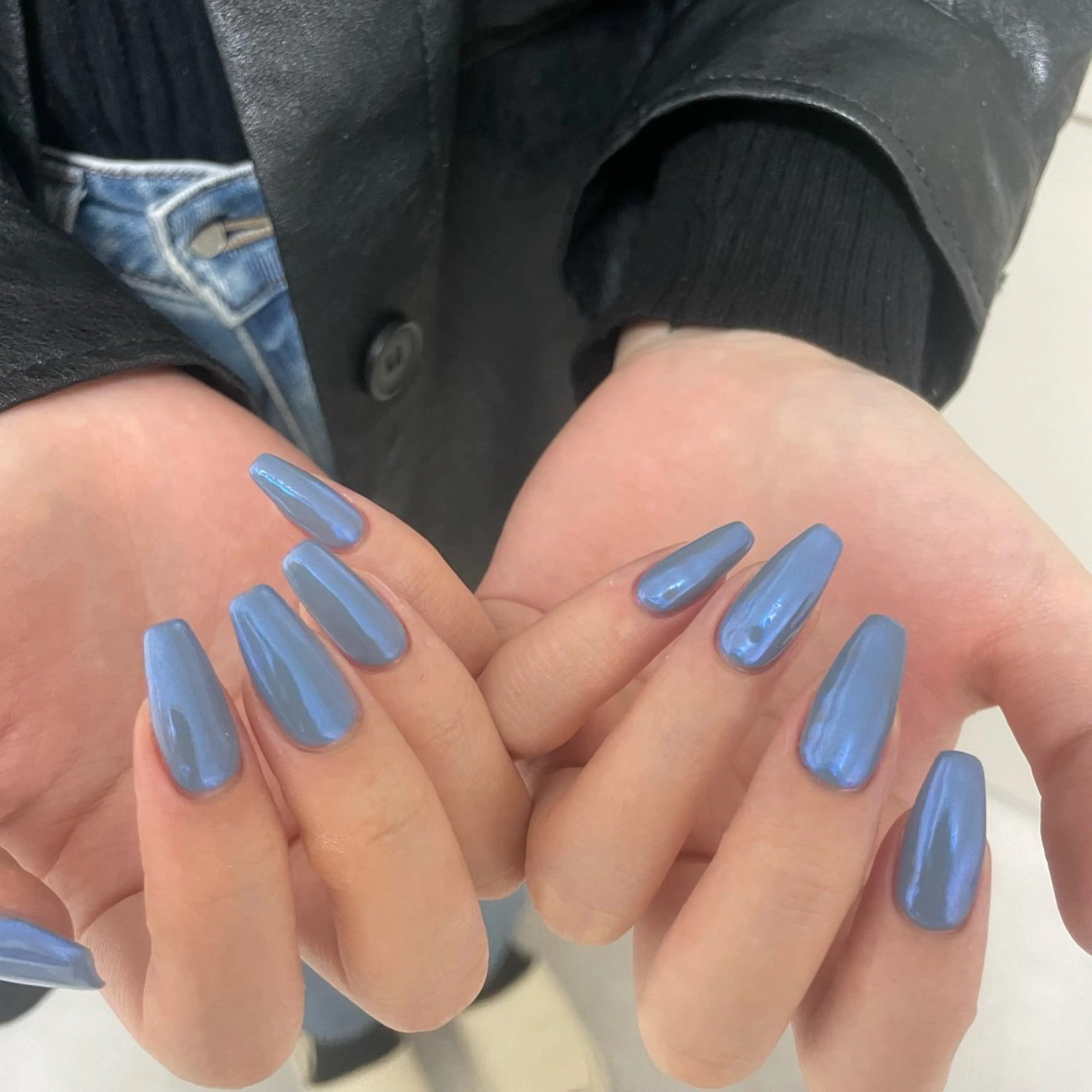 ネイル ブルー ミラーネイル MiLK. Nail&Eyelash所属・MiLK. wakaのマツエク・マツパデザイン