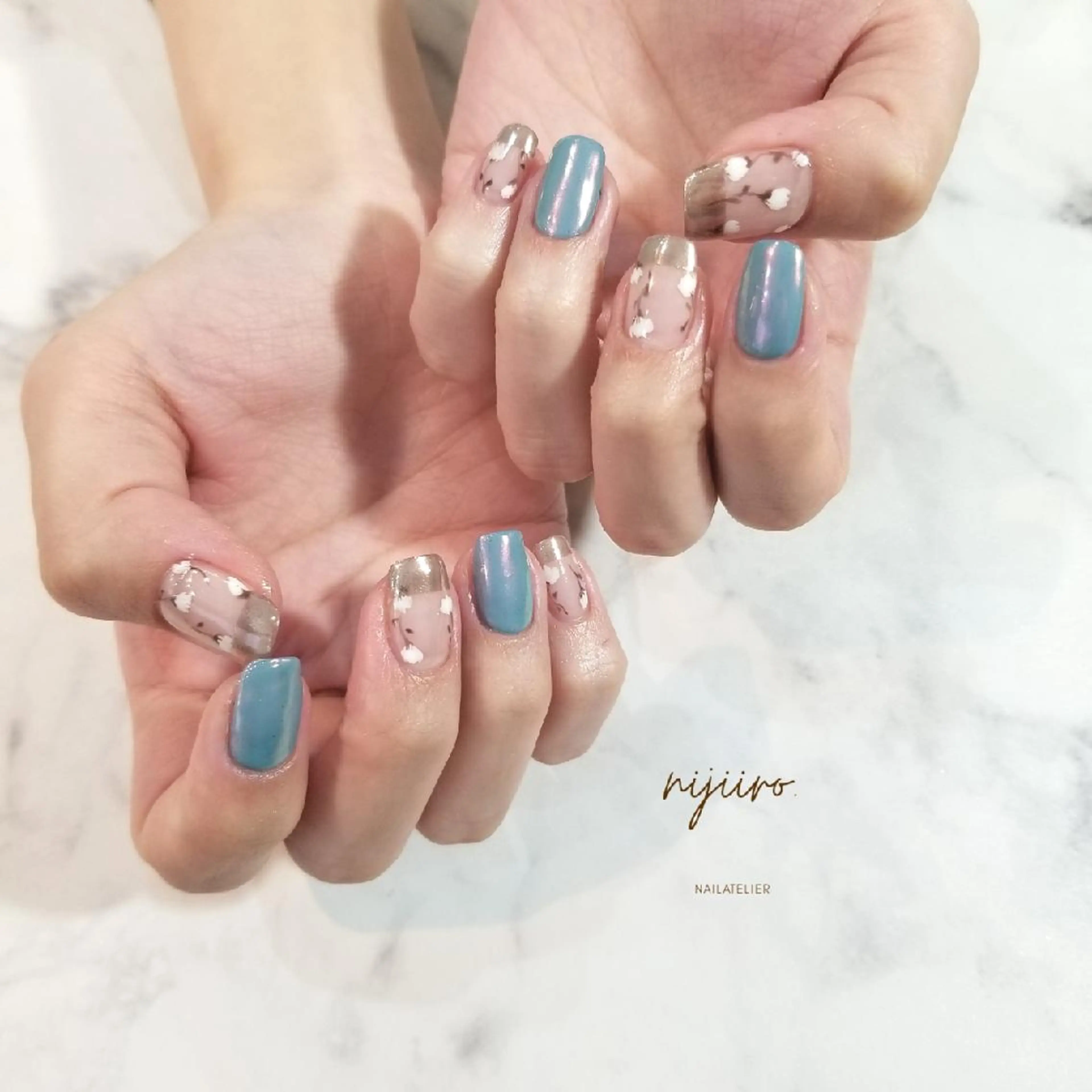 ネイル フレンチネイル ミラーネイル ハンドネイル nailatelier nijiiro.所属・nijiiro🌈 サトウのネイルデザイン