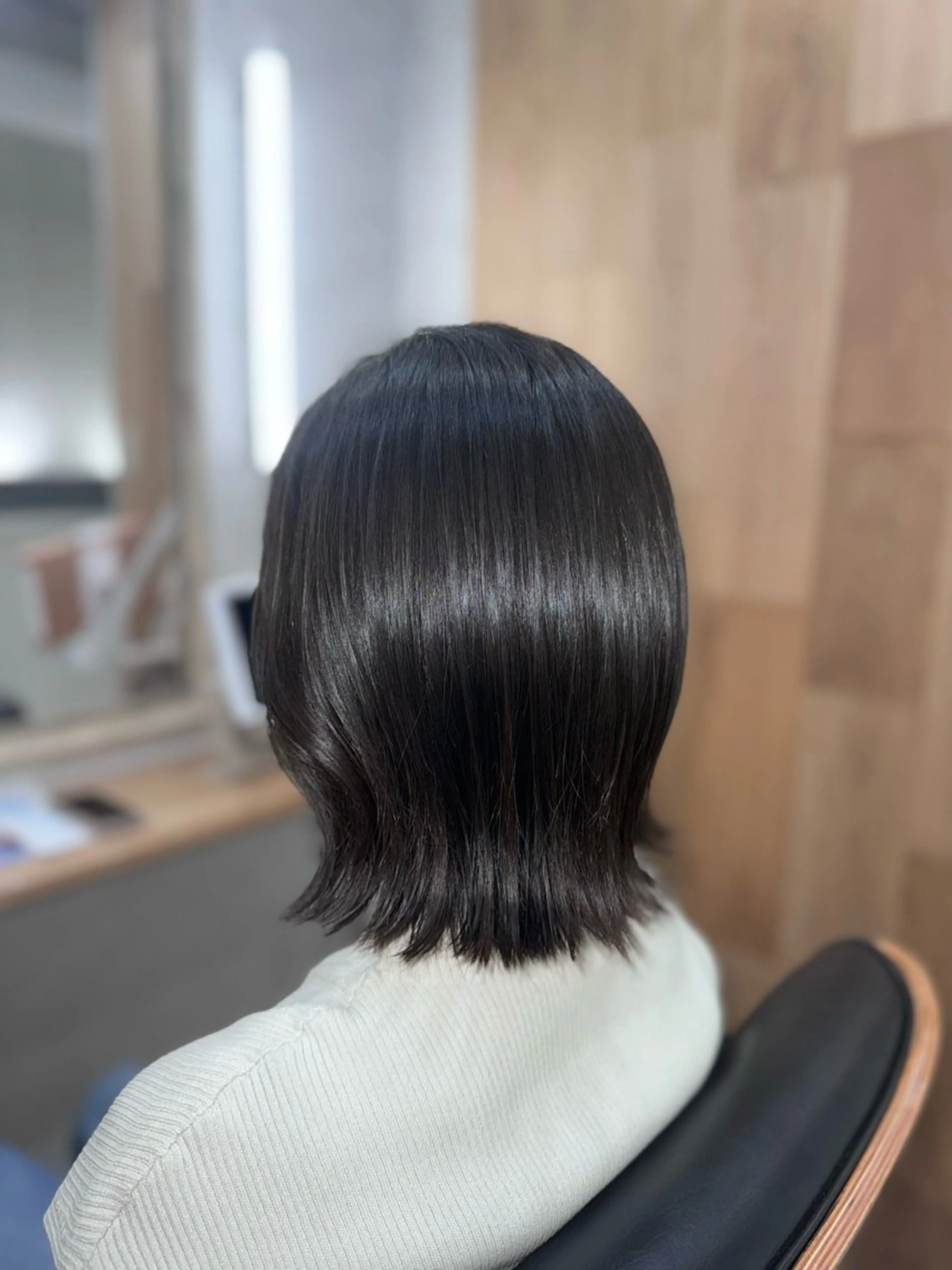 ミディアム ボブ くびれヘア カット ヘアカラー トリートメント 多賀 順平のヘアスタイル