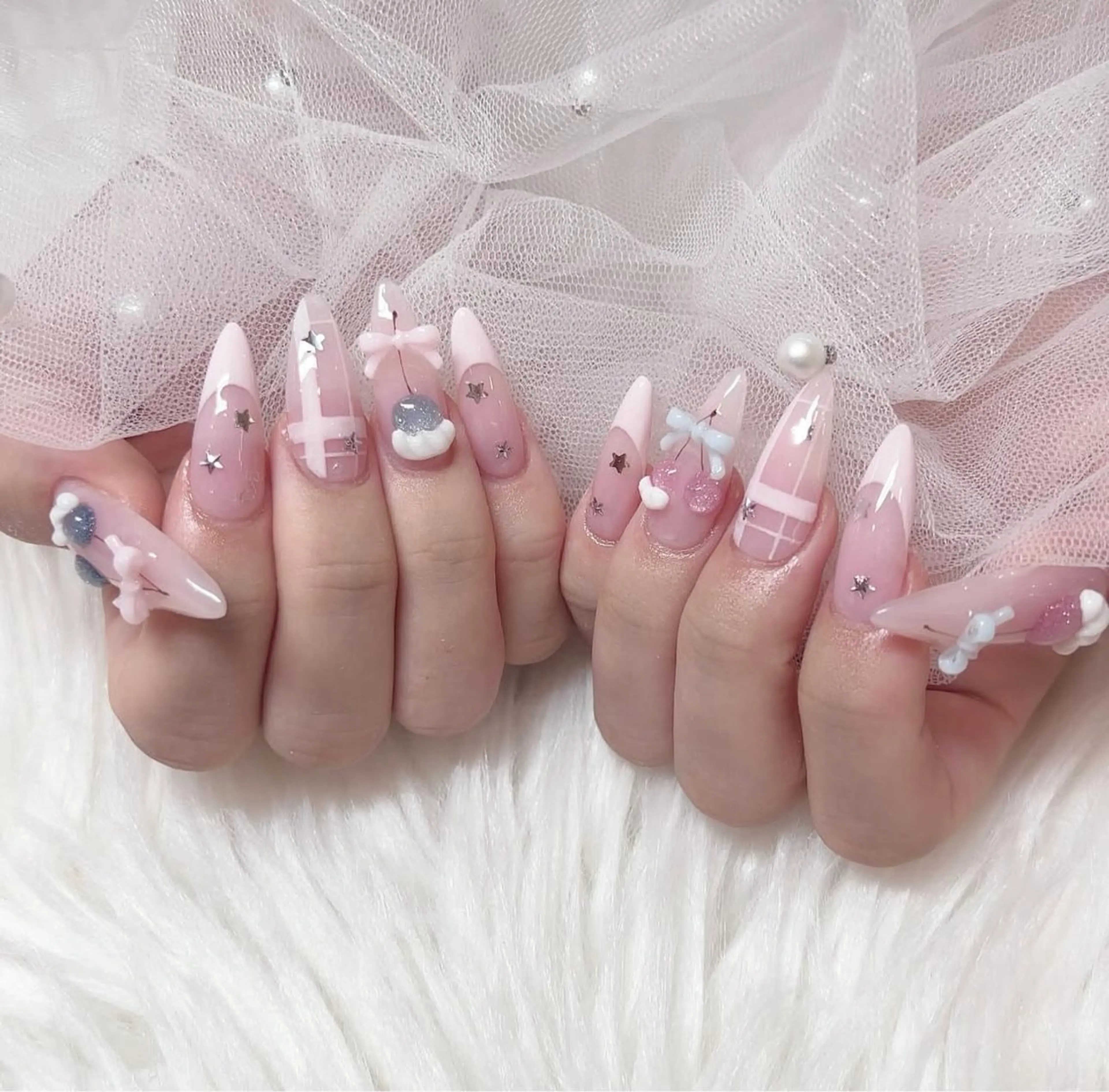 ネイル ジェルネイル 韓国ネイル マグネットネイル ネイルチップ 冬ネイル Lenie Nail Salonのネイルデザイン