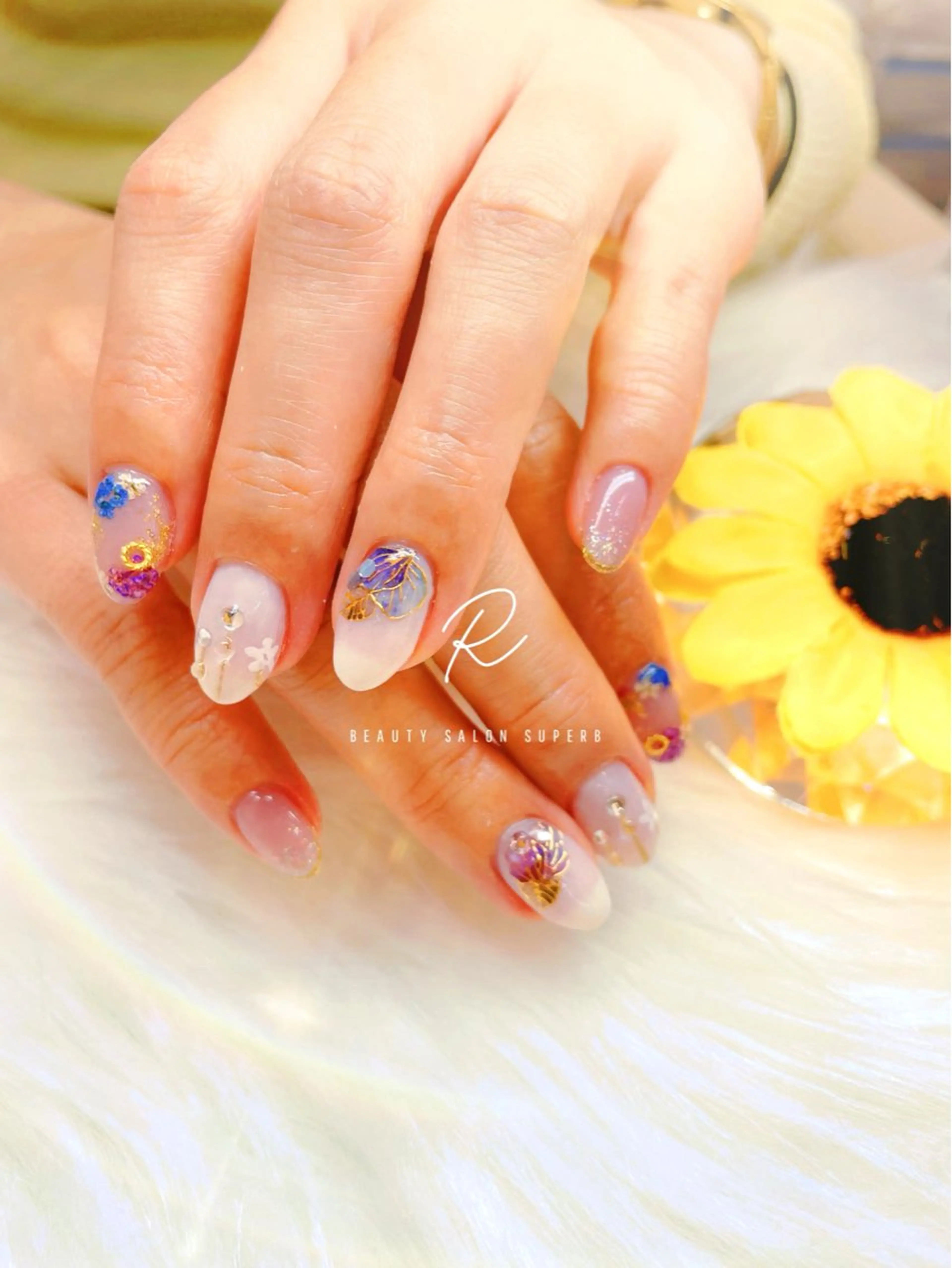 ネイル R MIIのネイルデザイン