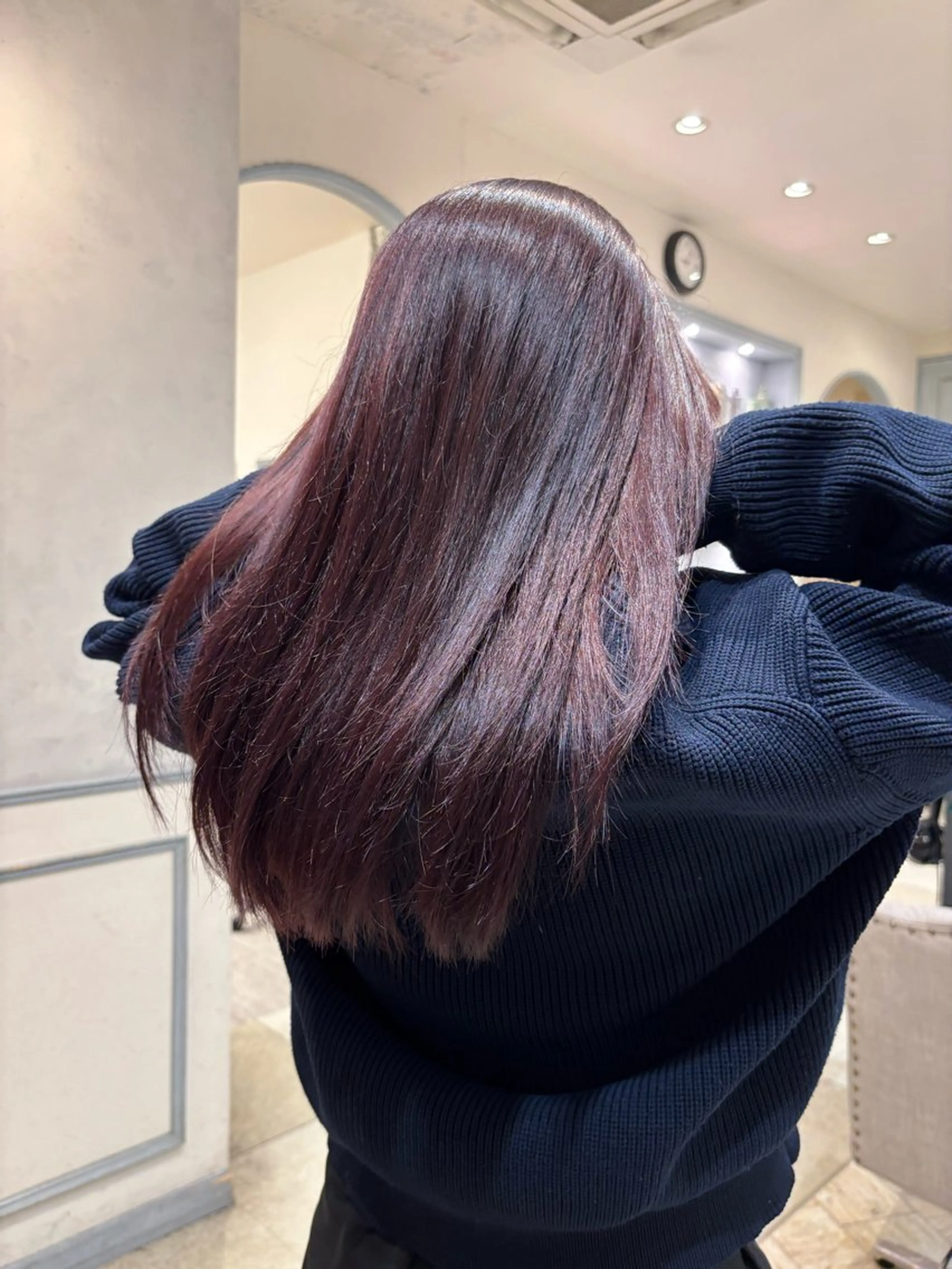 カラー カシス 渡邉 結衣のヘアスタイル