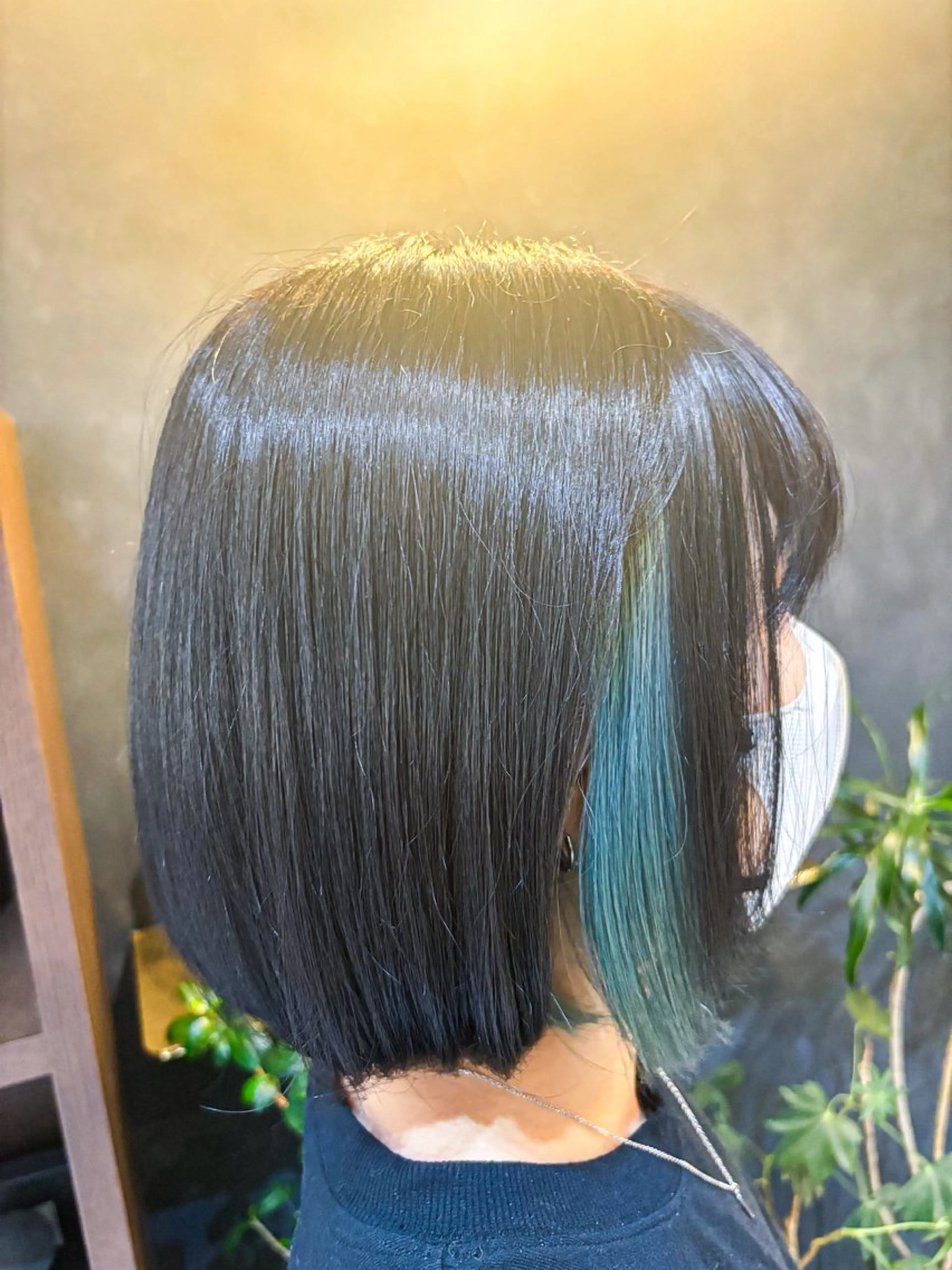 ショート カラー 黒髪 ブリーチ ブルーカラー ブルーブラック mit by tree センター北【ミットバイツリー】所属・盛﨑 早智のヘアスタイル