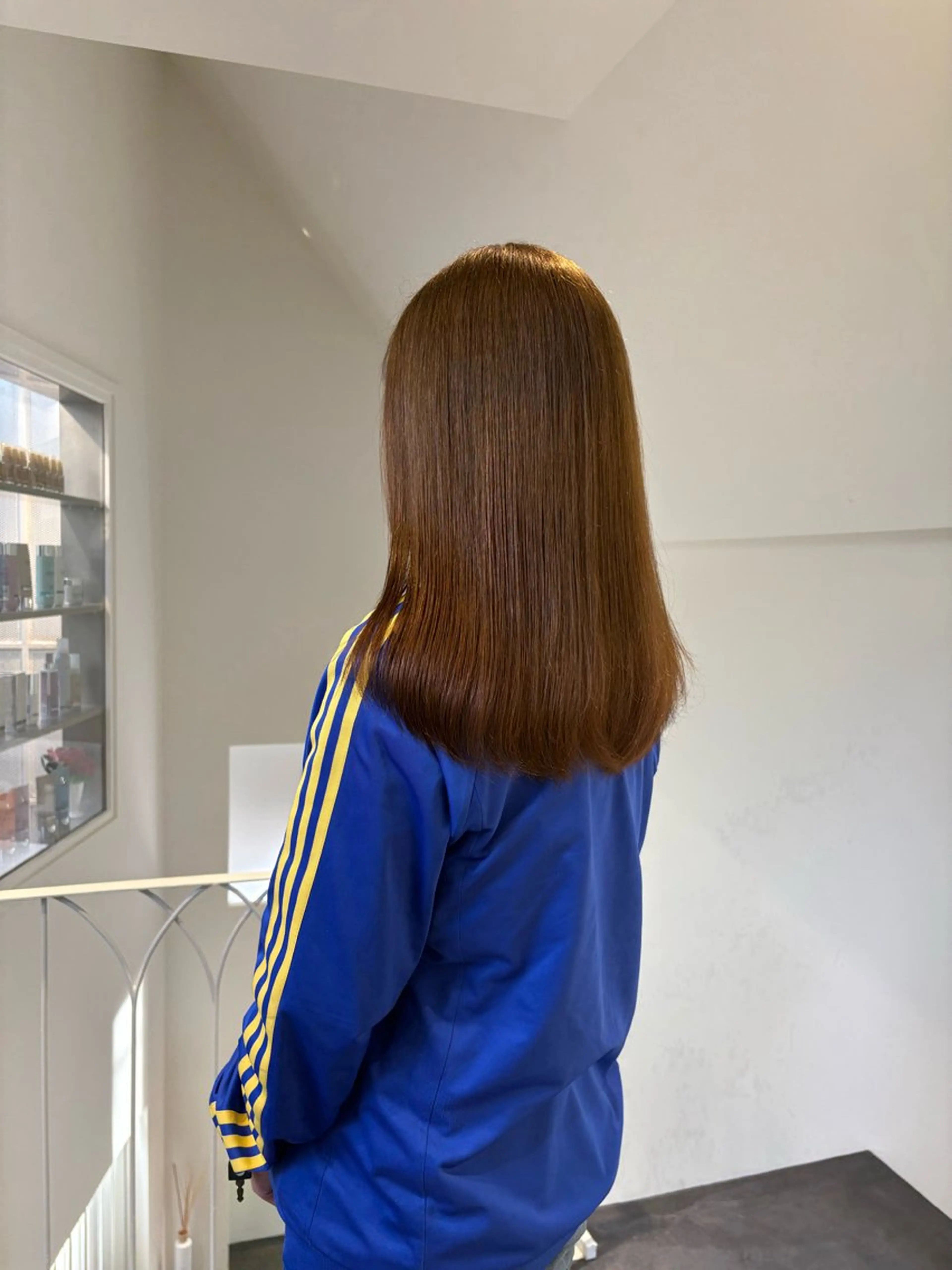 ロング まろやかなベージュ 小池春樹のヘアスタイル