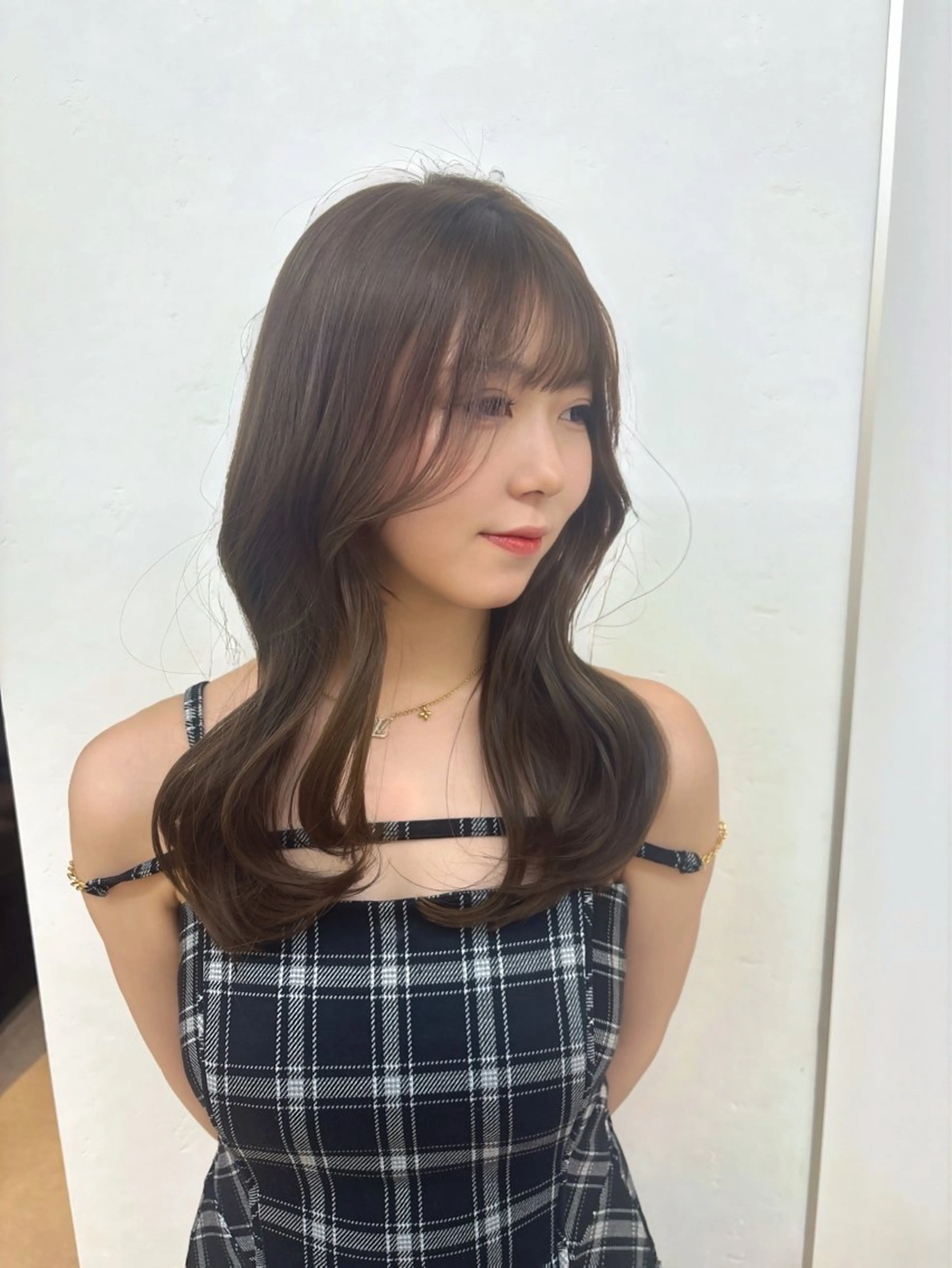 セミロング カラー ベージュカラー ブリーチ ブリーチなしカラー オリーブベージュ 韓国風ヘア レイヤーカット ♥kanaのヘアスタイル