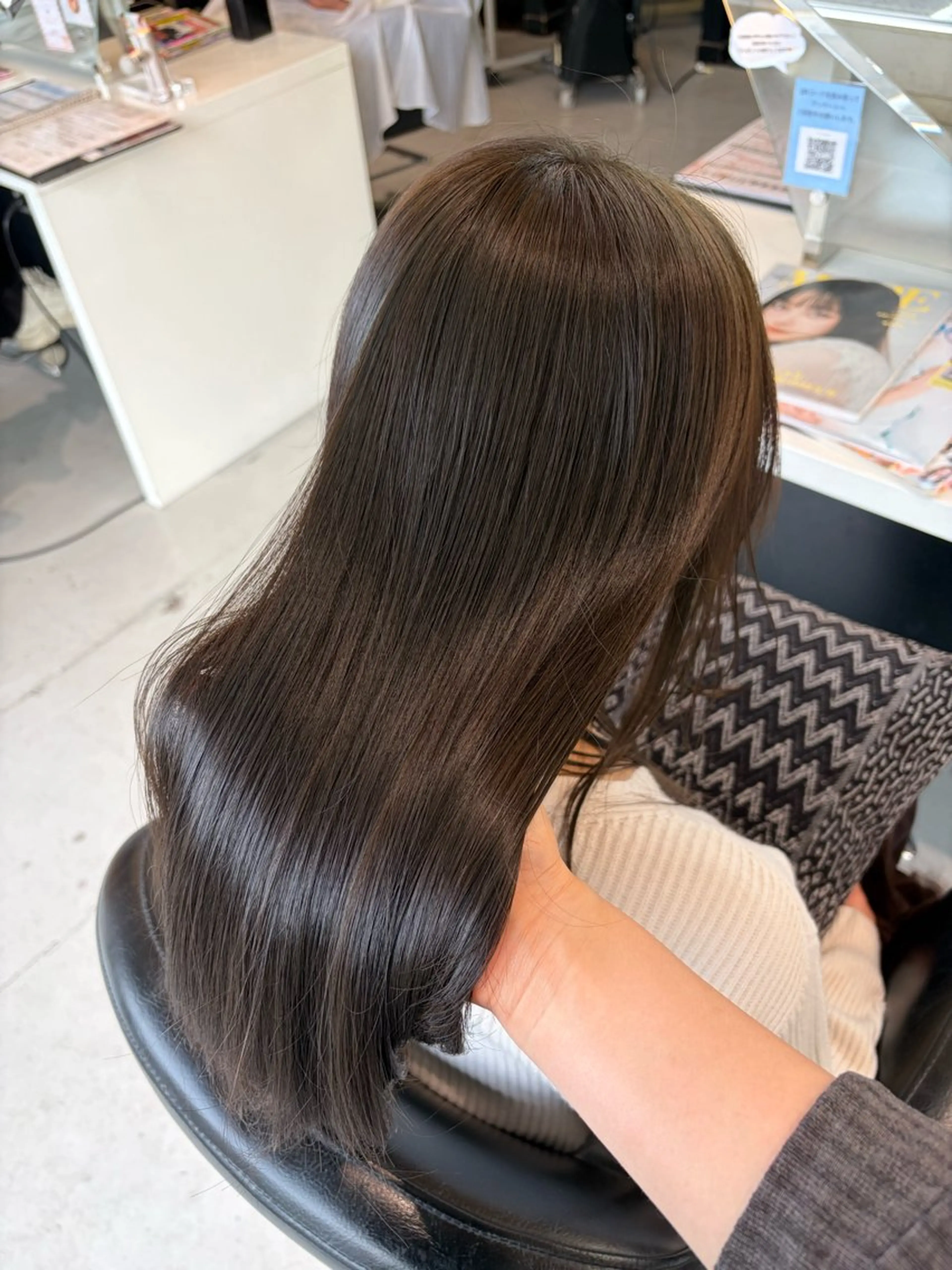 ロング ヘアカラー トリートメント 髪質改善/艶カラー 縮毛矯正/晴のヘアスタイル