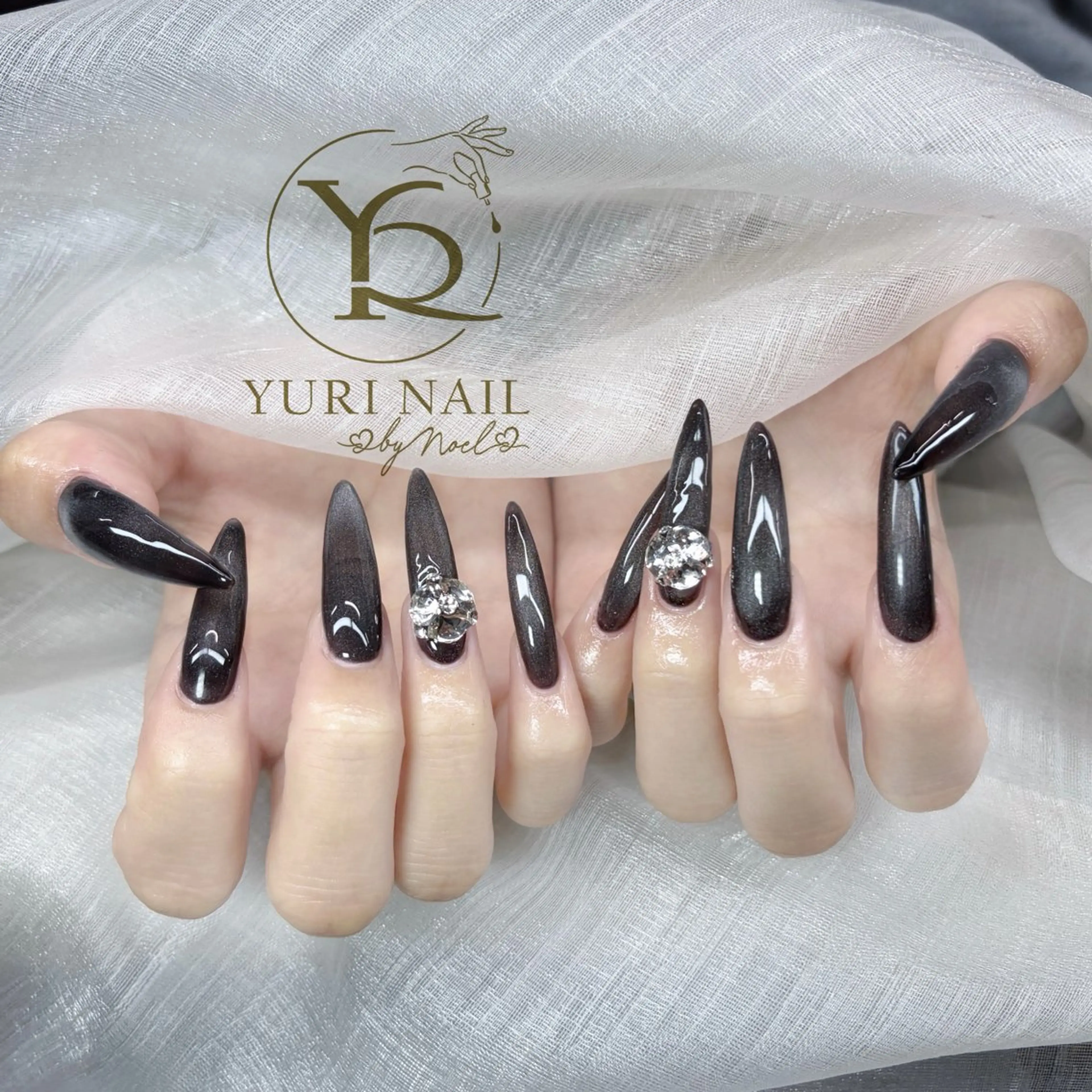 ネイル ハンドネイル フットネイル ハンドケア YURI Nail Narita所属・YURI Nail NARITAのネイルデザイン