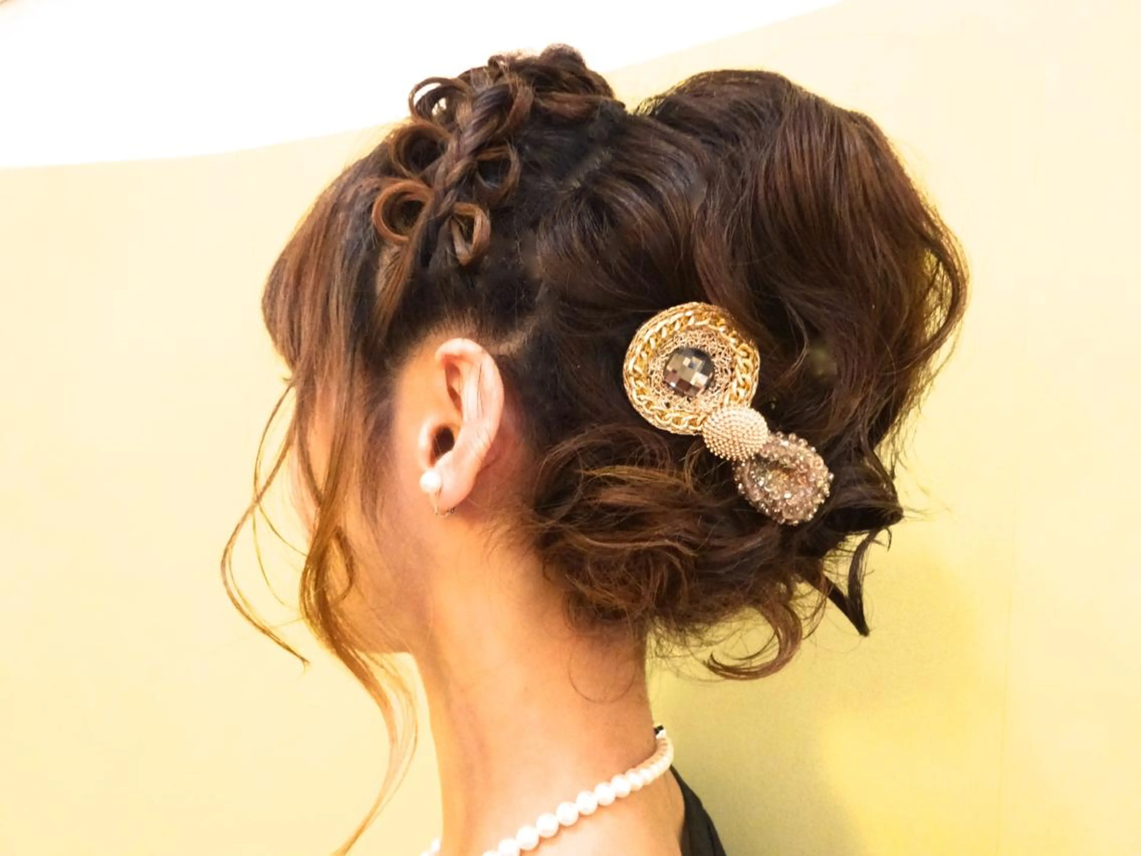 カラー ヘアアレンジ 鬼頭 洋吏のヘアスタイル