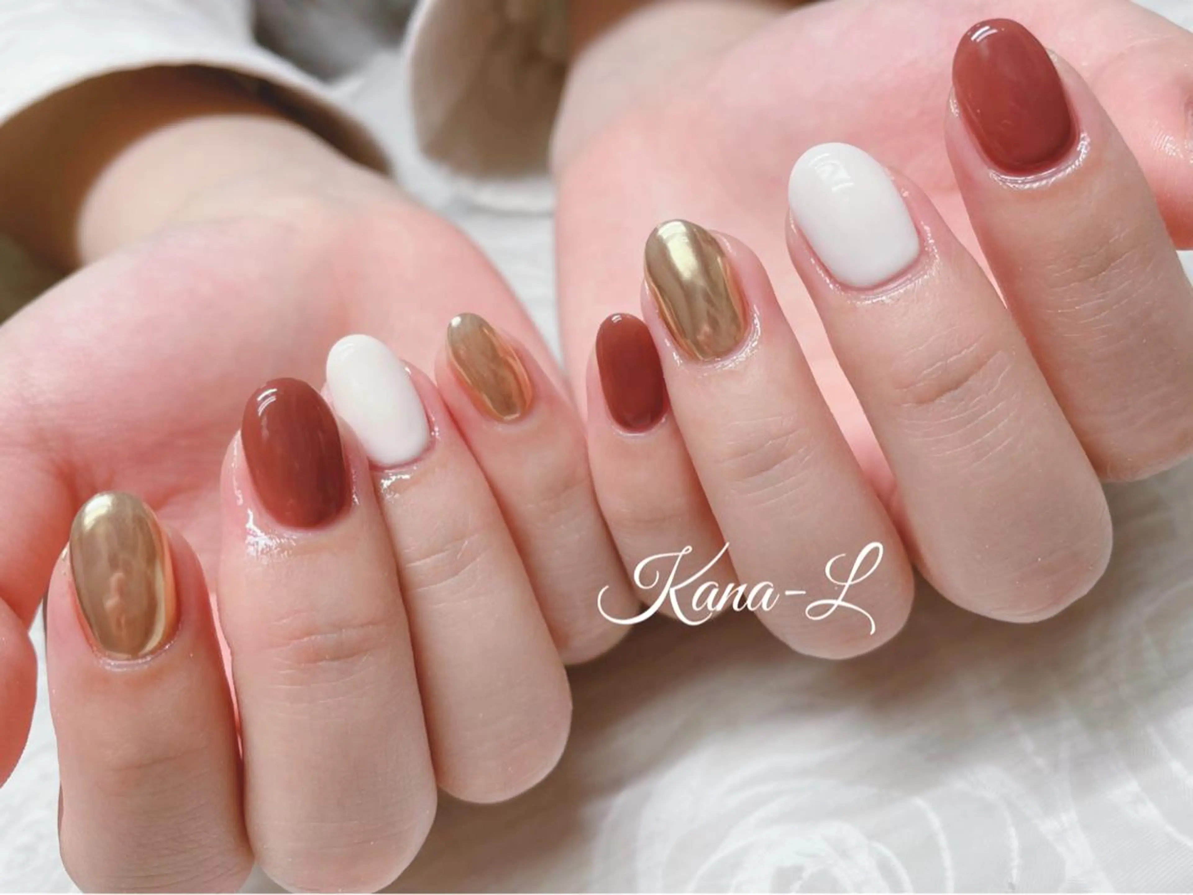 カラー ネイル ミラーネイル 芦辺 香奈のネイルデザイン