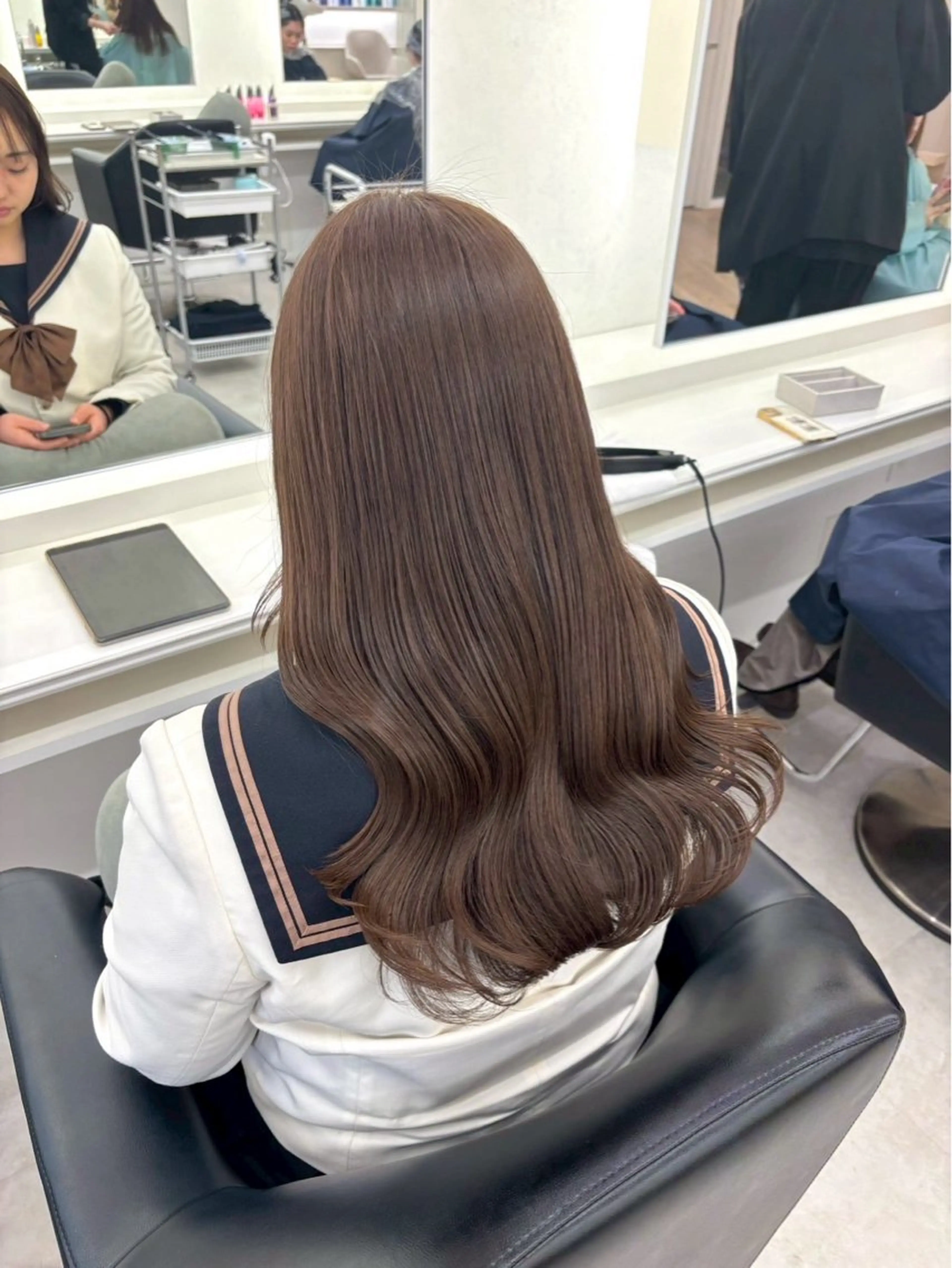 セミロング カラー ParveMix 🩶🫧入江 香名のヘアスタイル