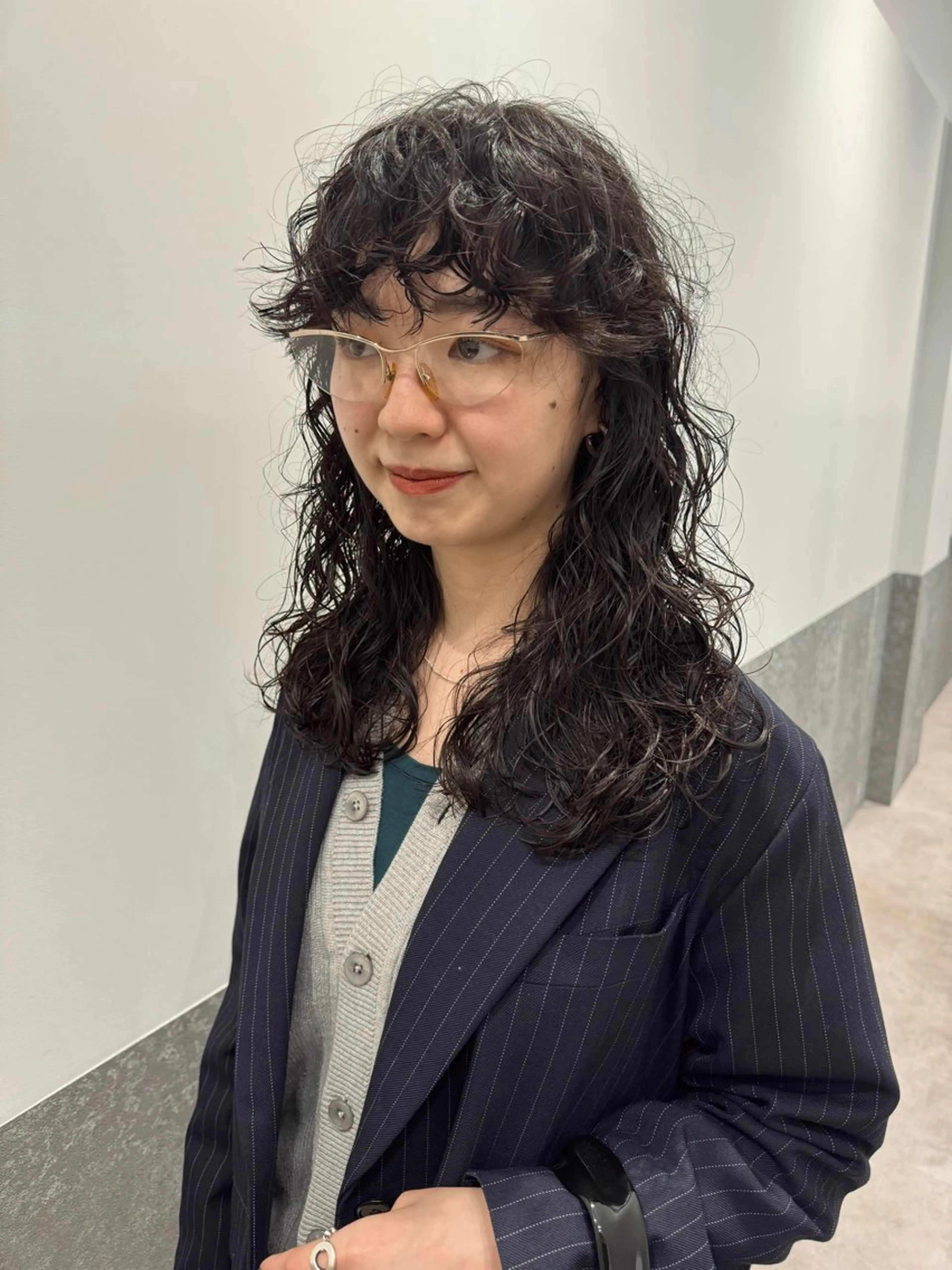 ミディアム カラー ミディアムパーマ カット パーマ トリートメント センスをお届けします 大谷将生INFPのヘアスタイル