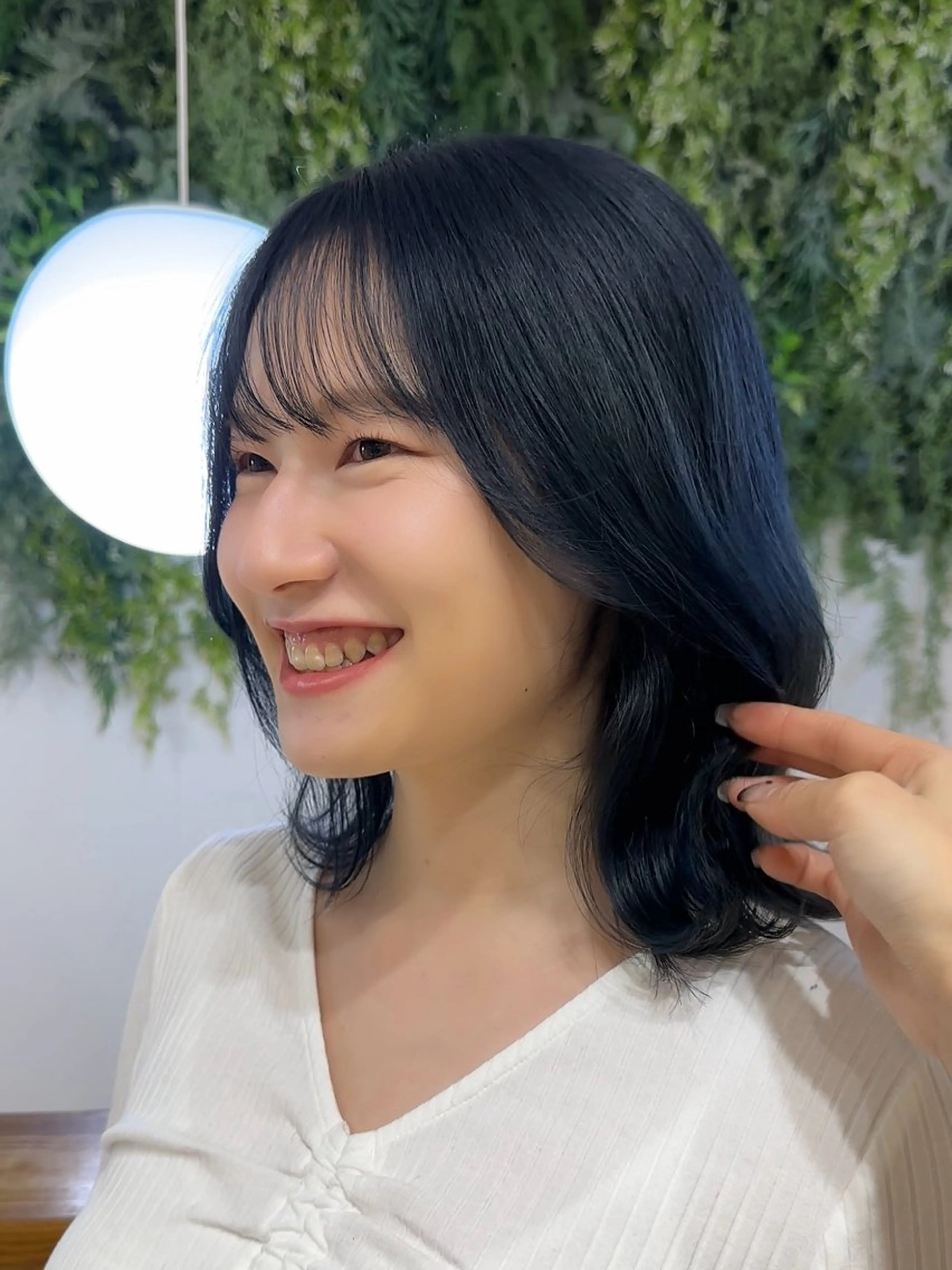 ミディアム カラー ブリーチ グレージュ ネイビーカラー VIEW BLUE所属・レイヤー/顔まわり /亀戸錦糸町/なつきのヘアスタイル