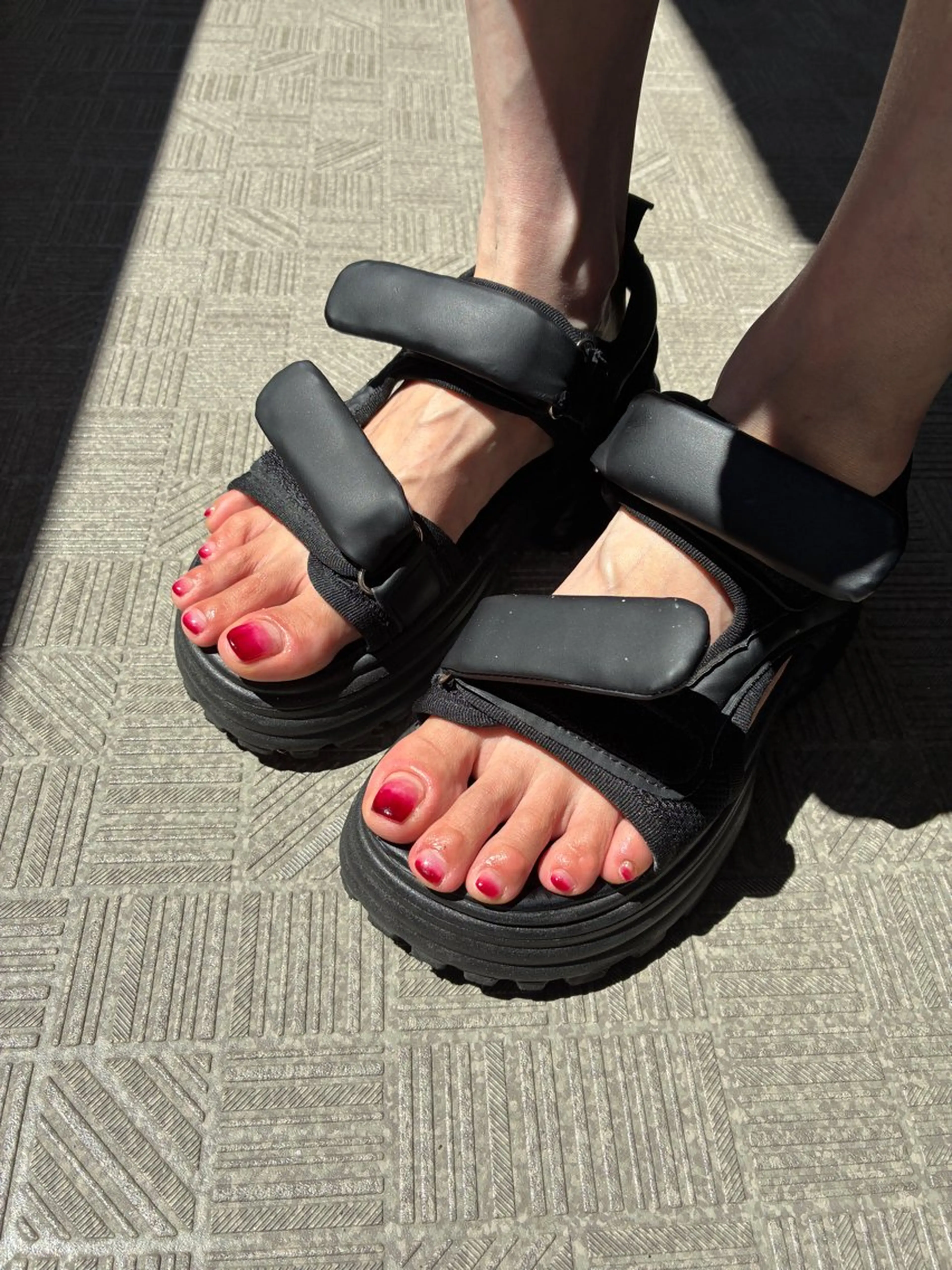 【研修中】💜フットネイルのグラデーション💜の写真