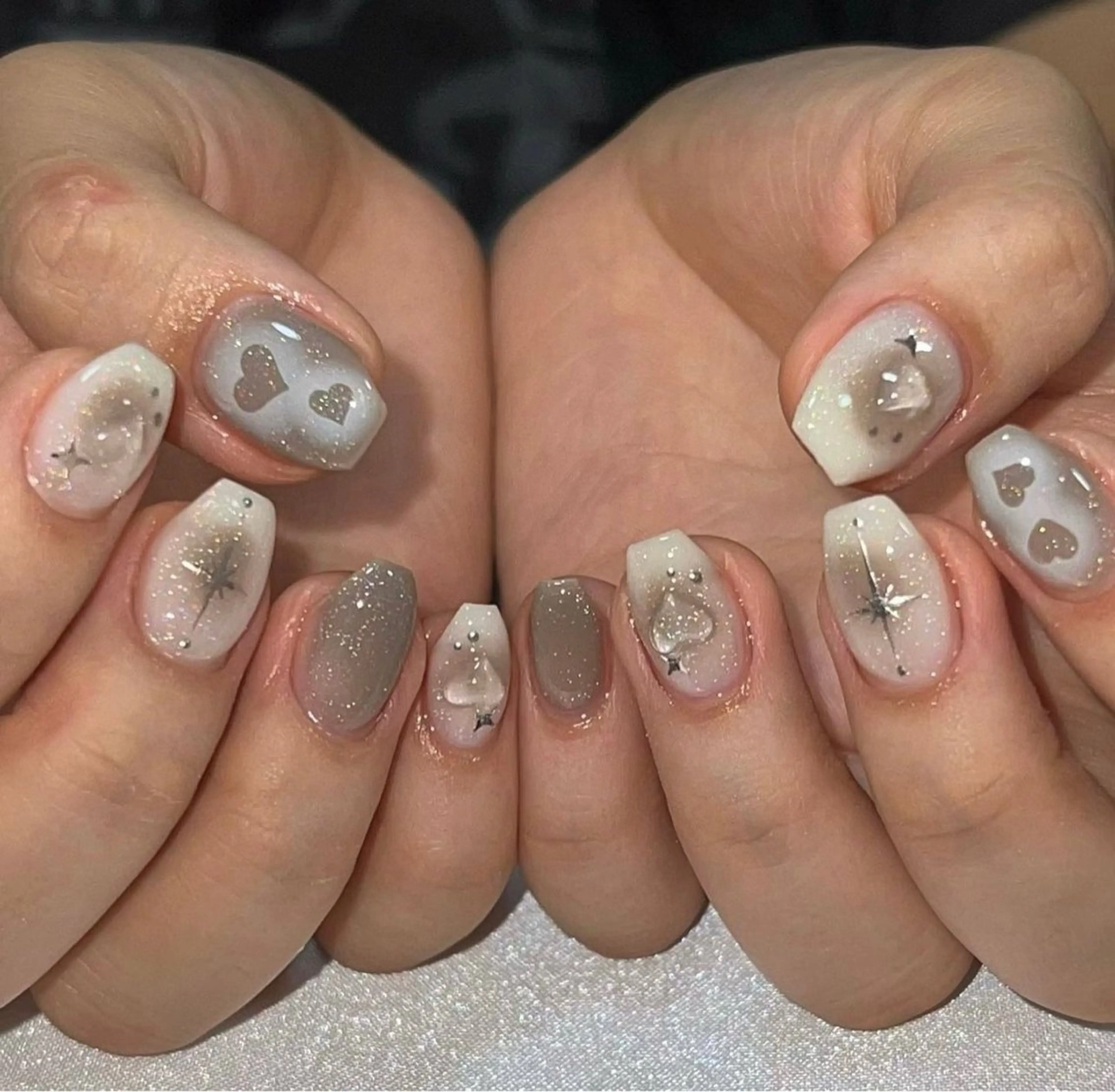 ミディアム 韓国風ヘア nina beautyのネイルデザイン