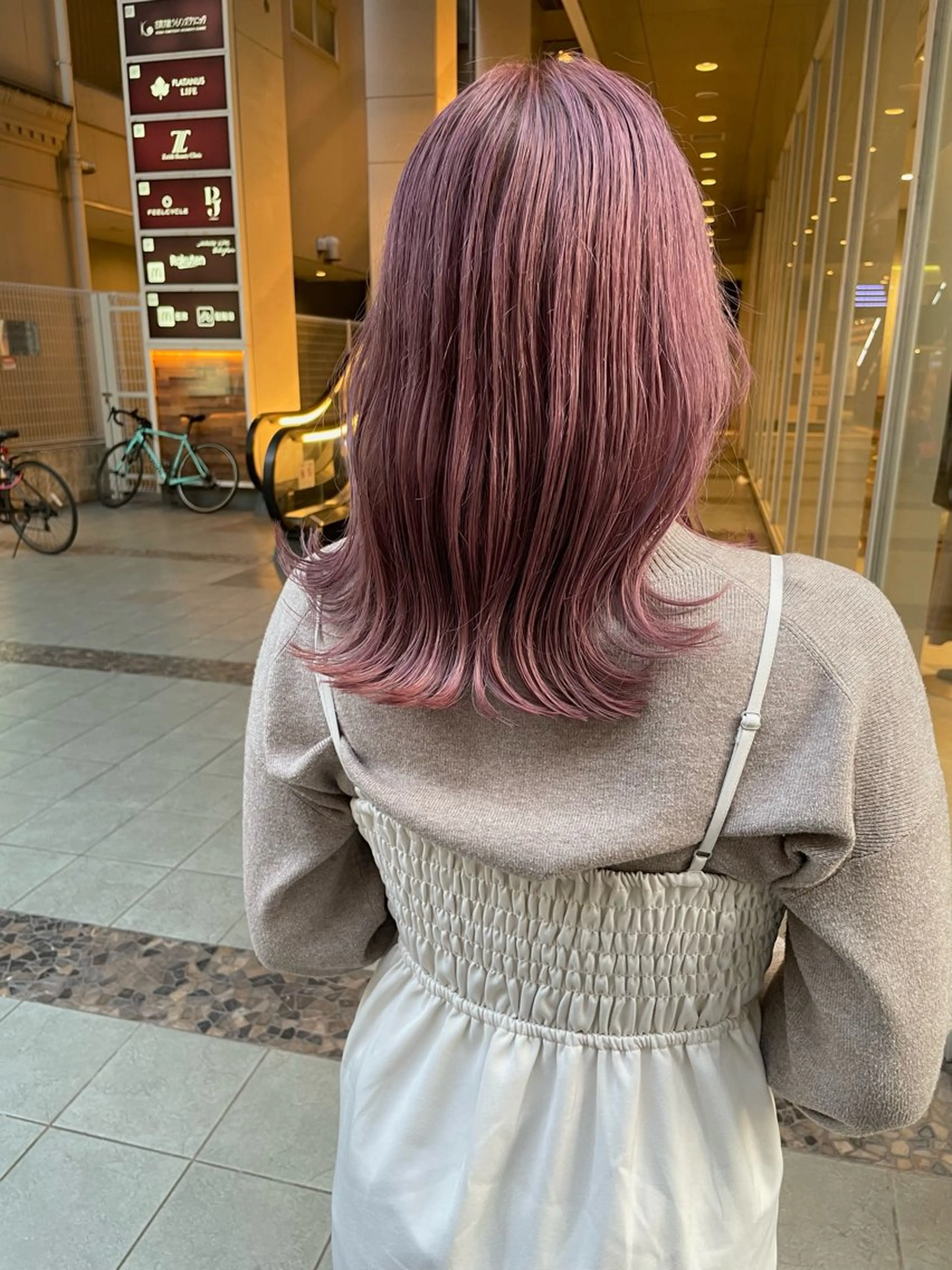 ミディアム カラー ヘアカラー トリートメント 髪質改善will hairdesignのヘアスタイル
