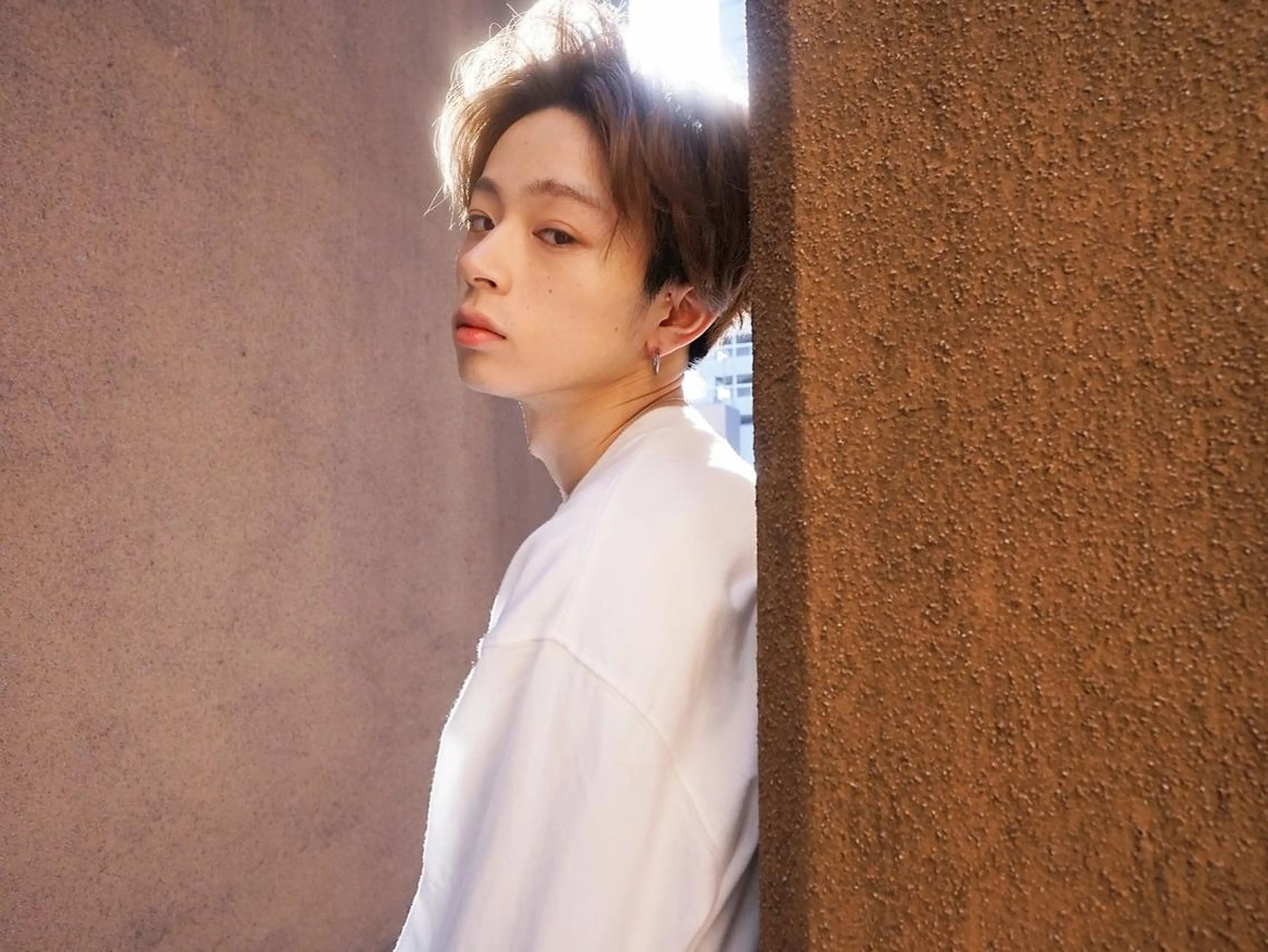 メンズ カラー センターパート メンズハイライト メンズハイトーン メンズインナーカラー モヒカン newibelsia 名駅のヘアスタイル