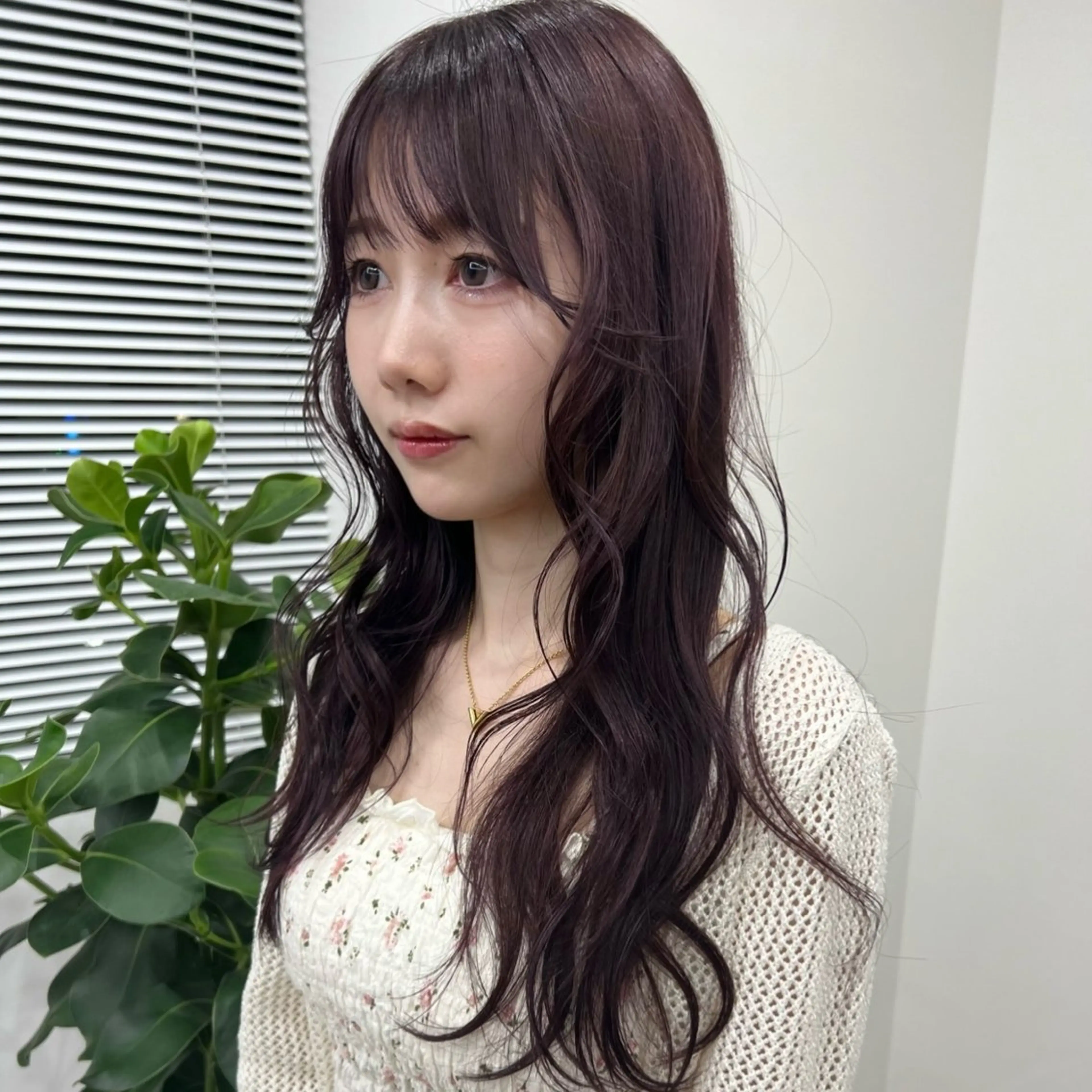 ロング カラー ラベンダーカラー ラベンダーグレー カット ヘアカラー arisa/暖色 /伏見/レイヤーのヘアスタイル