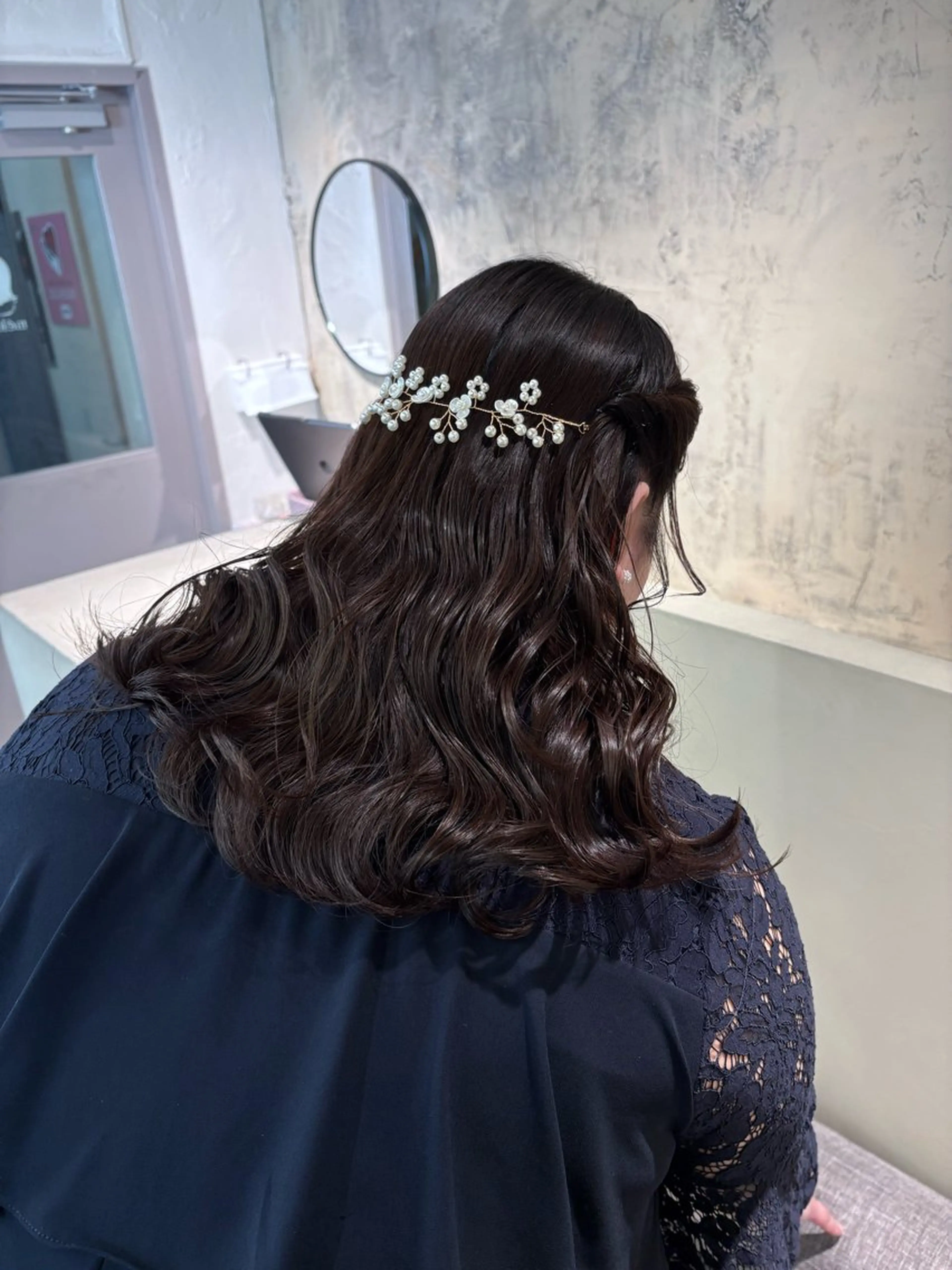 ロング ヘアアレンジ ヘアセット karin🌛ボブ／ 透明感たっぷりカラーのヘアスタイル