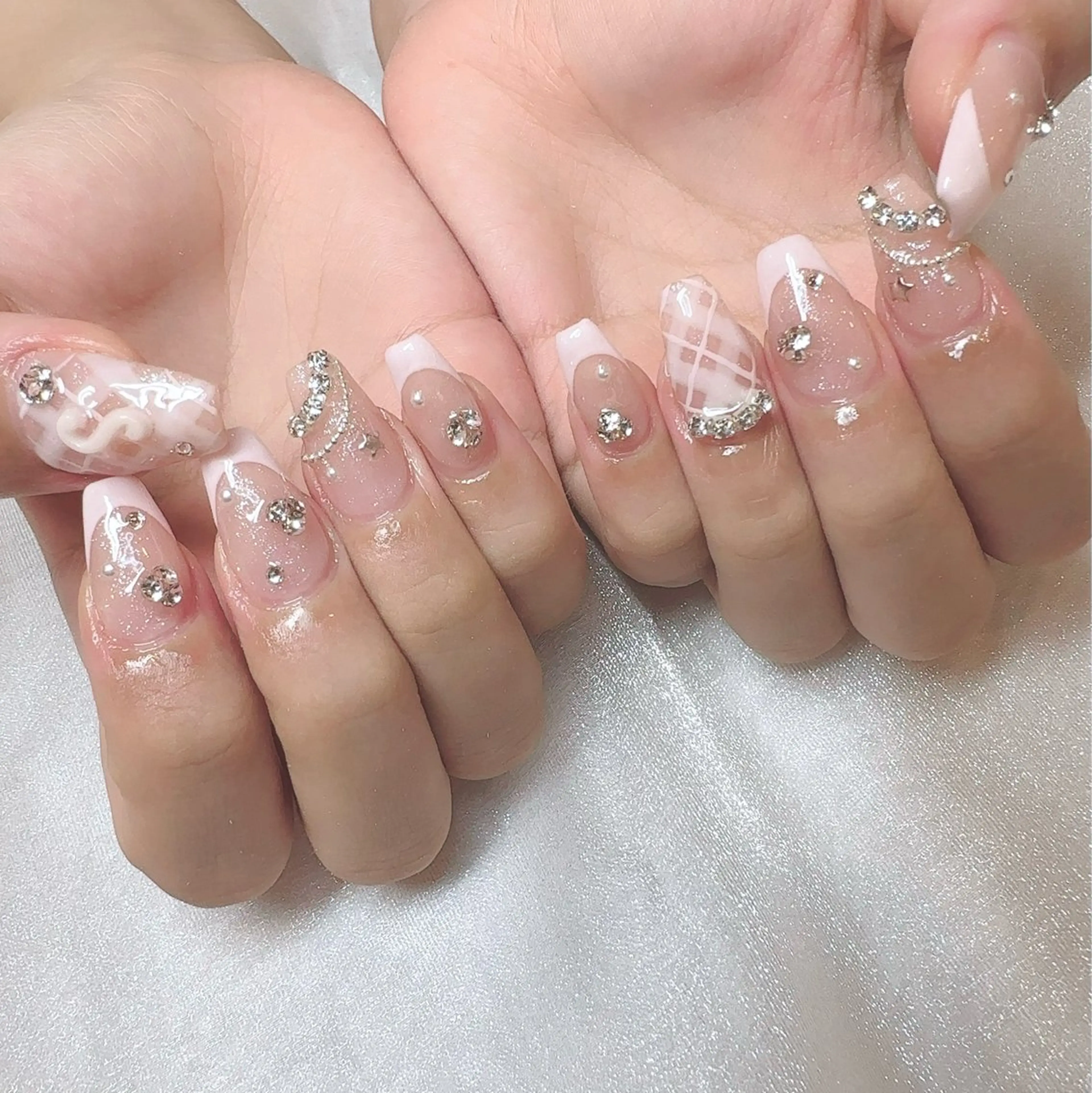 ネイル ハンドネイル LOVE NAIL 店長　MIKAのネイルデザイン